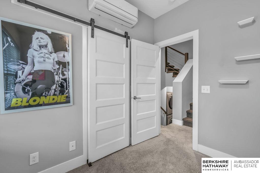 Omaha, Nebraska 68105, United States, 2 Bedrooms Bedrooms, ,3 BathroomsBathrooms,Residential,Active,217481