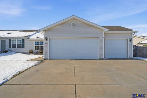 Photo of 2401 NW 47th Street, Lincoln, NE 68528 (MLS # 22604952)