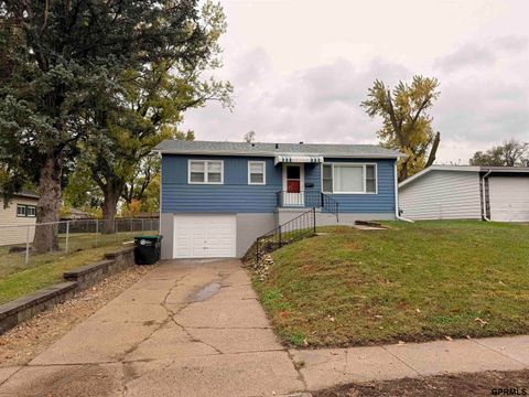 Photo of 4709 Redick Avenue, Omaha, NE 68104 (MLS # 22531085) Photo of 4709 Redick Avenue, Omaha, NE 68104 (MLS # 22531085)