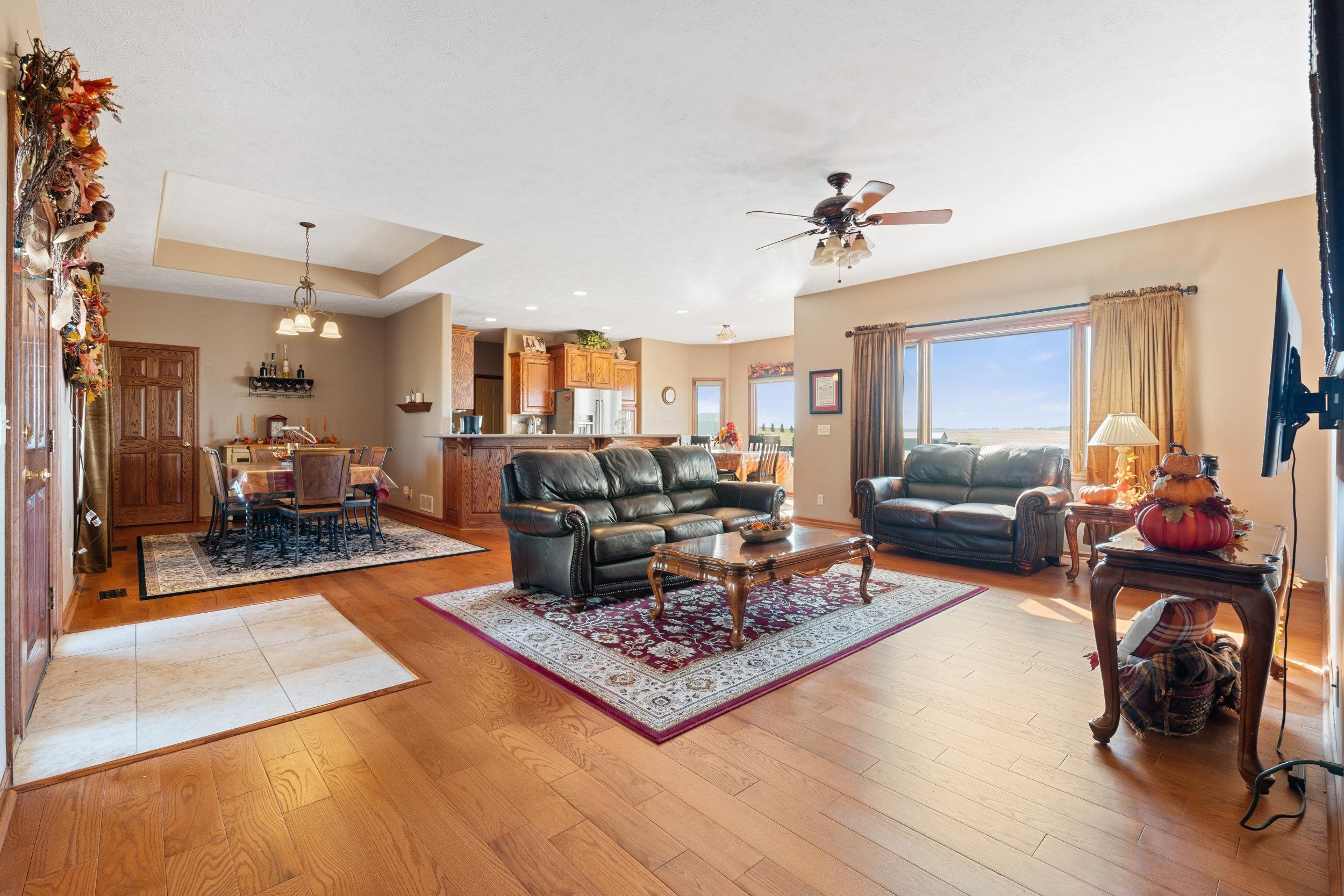 Louisville, Nebraska 68037, United States, 4 Bedrooms Bedrooms, ,3 BathroomsBathrooms,Residential,Active,85761