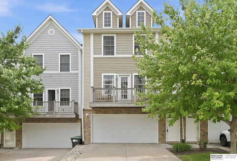 Photo of 16773 Laurel Plaza, Omaha, NE 68116 (MLS # 22613981)