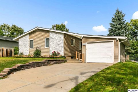 Photo of 9482 Spencer Street, Omaha, NE 68134 (MLS # 22528133)