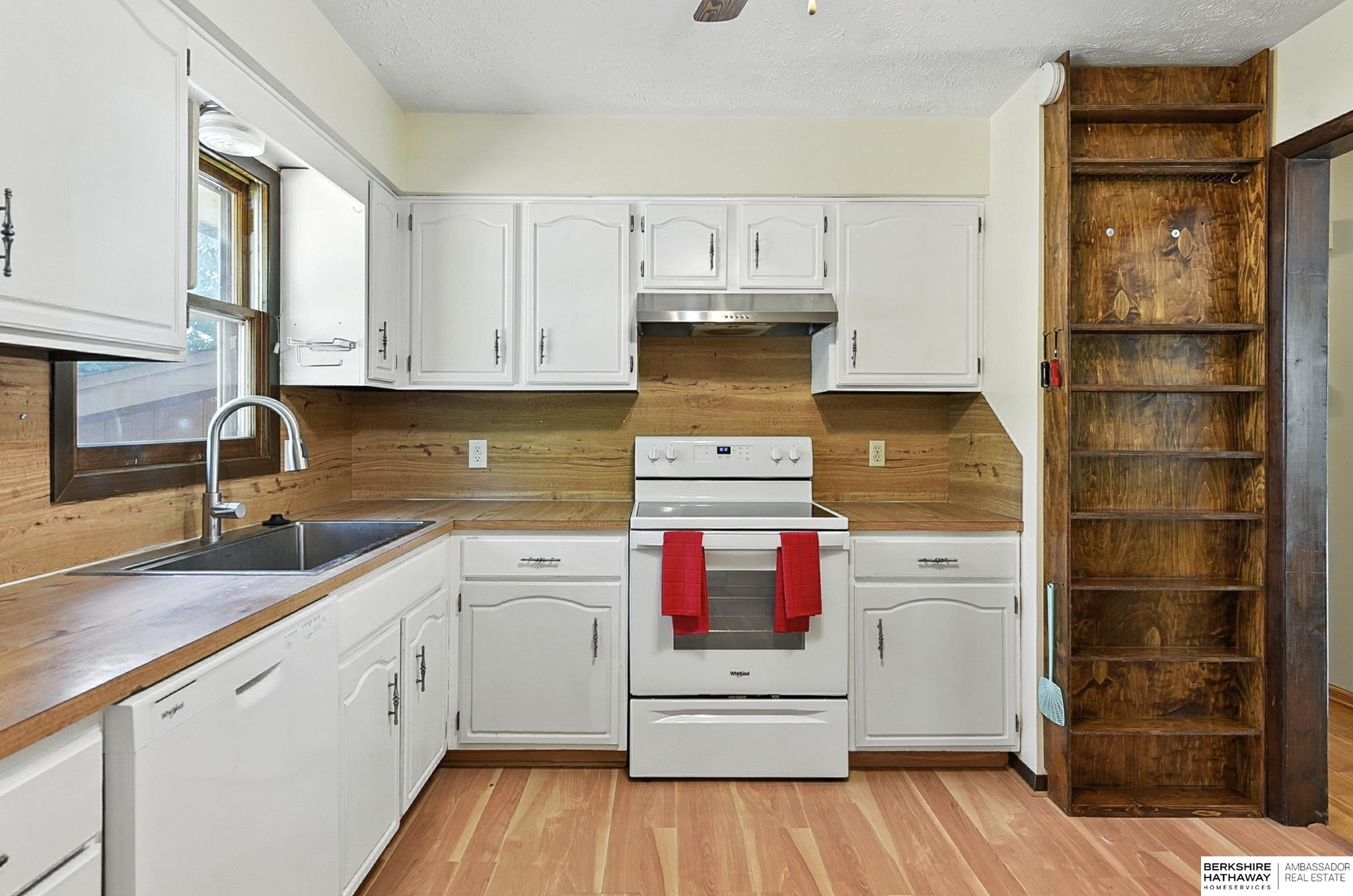 Omaha, Nebraska 68138, United States, 3 Bedrooms Bedrooms, ,2 BathroomsBathrooms,Residential,Active,188856