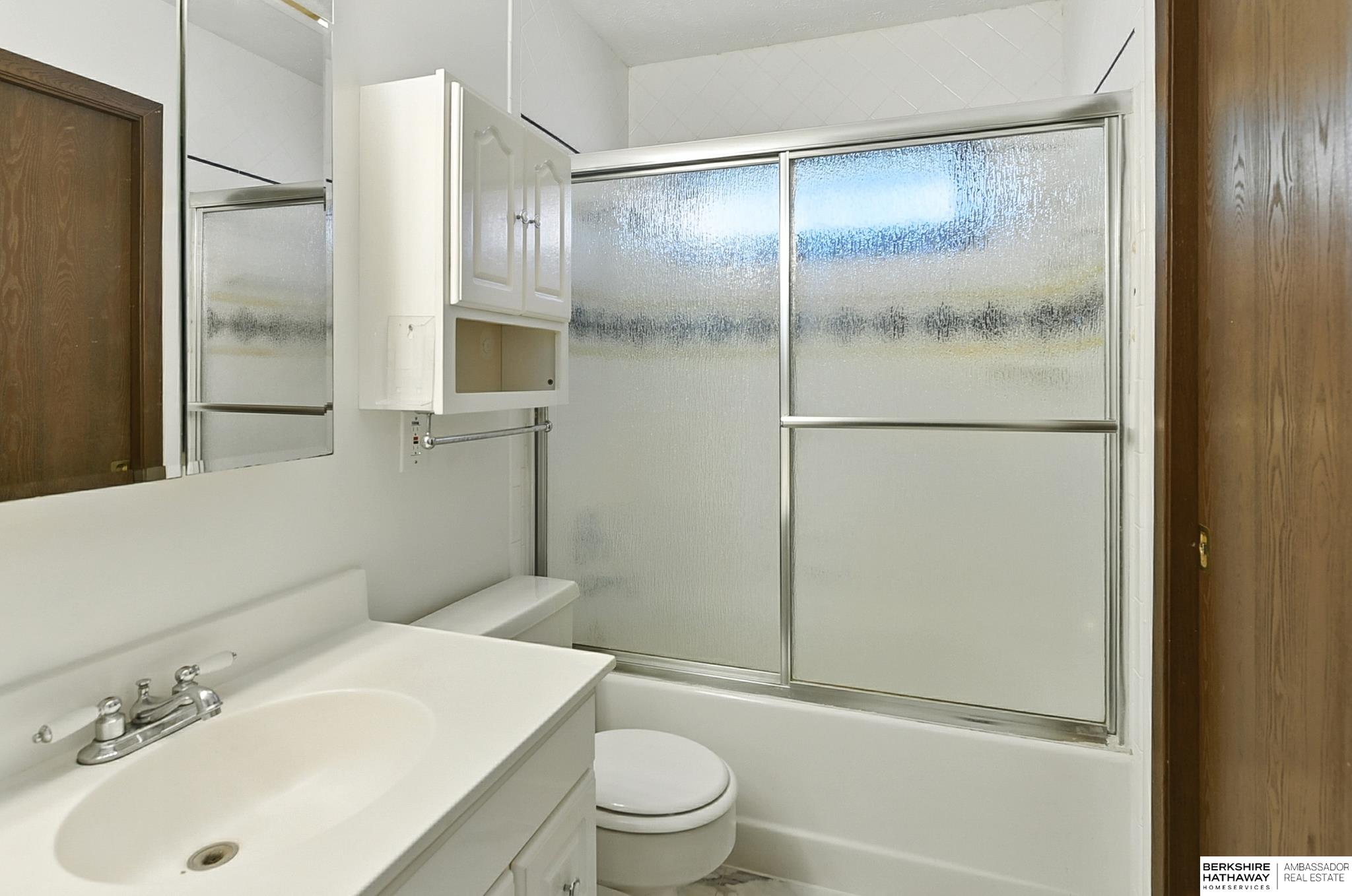 Omaha, Nebraska 68138, United States, 3 Bedrooms Bedrooms, ,2 BathroomsBathrooms,Residential,Active,188856