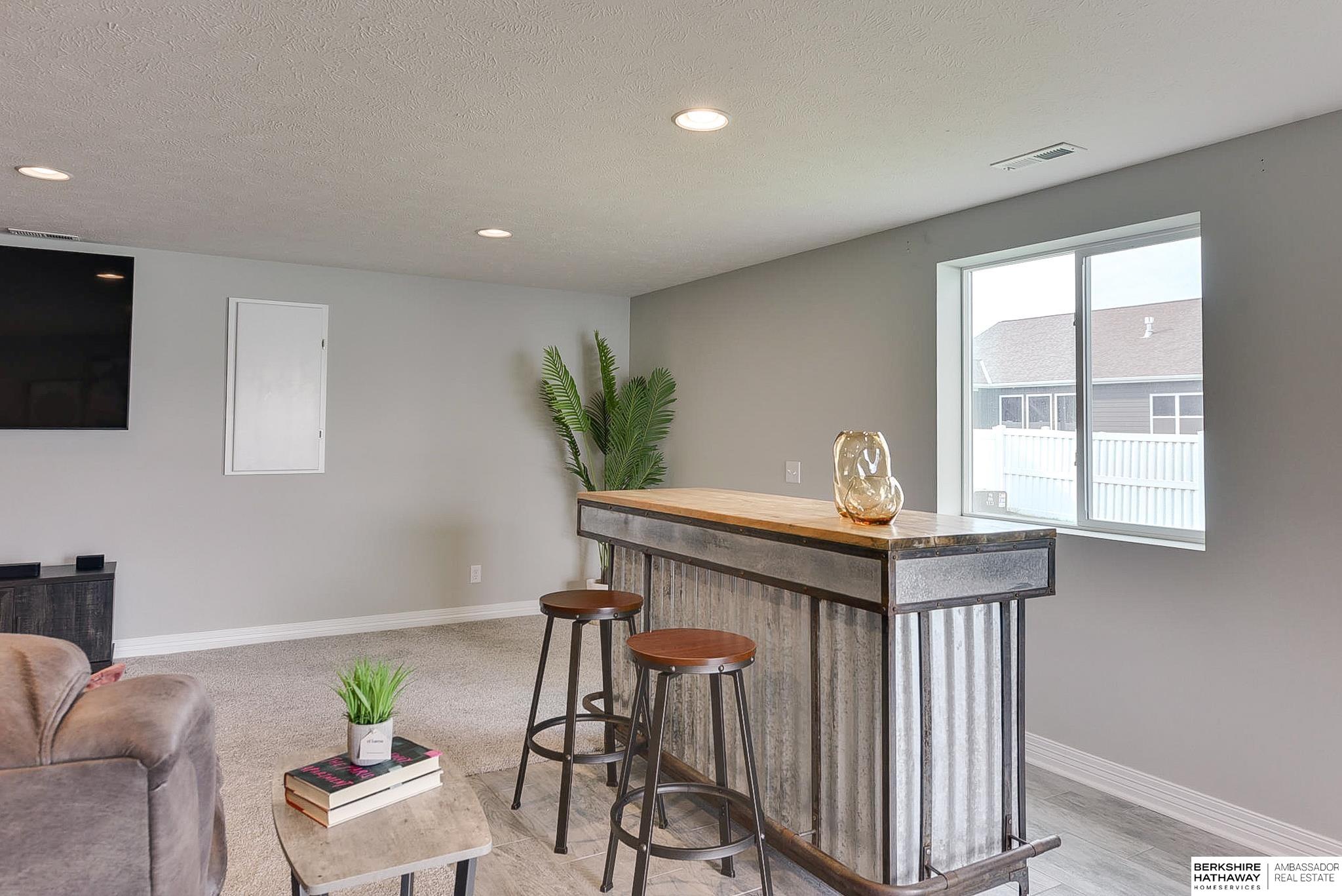 Gretna, Nebraska 68028, United States, 3 Bedrooms Bedrooms, ,3 BathroomsBathrooms,Residential,Pending,120925