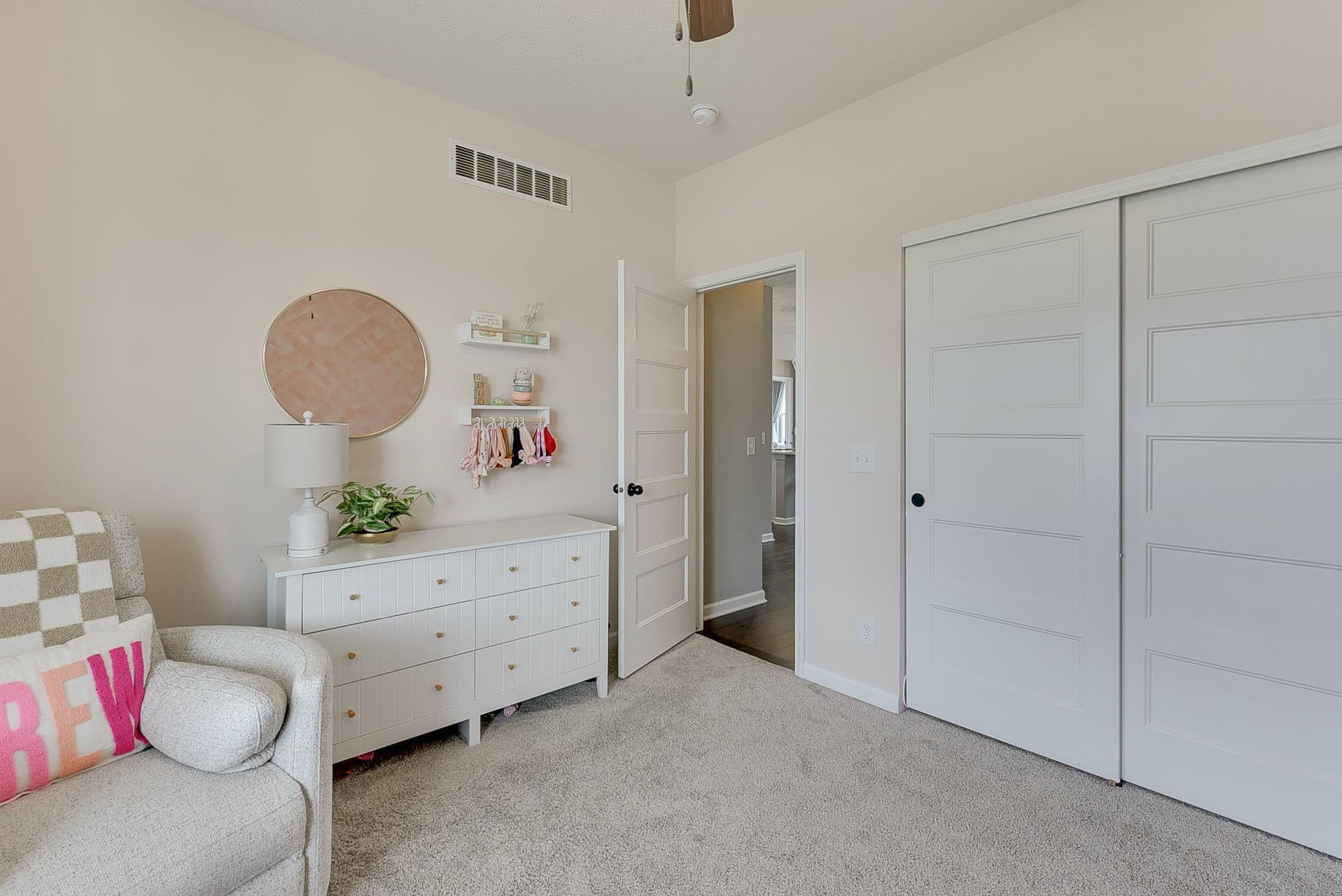 Gretna, Nebraska 68028, United States, 3 Bedrooms Bedrooms, ,3 BathroomsBathrooms,Residential,Pending,120925