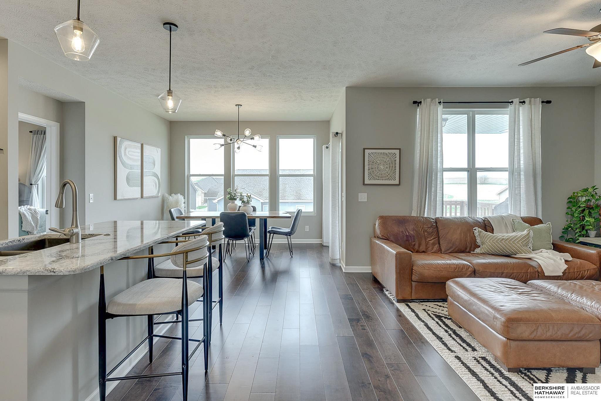 Gretna, Nebraska 68028, United States, 3 Bedrooms Bedrooms, ,3 BathroomsBathrooms,Residential,Pending,120925