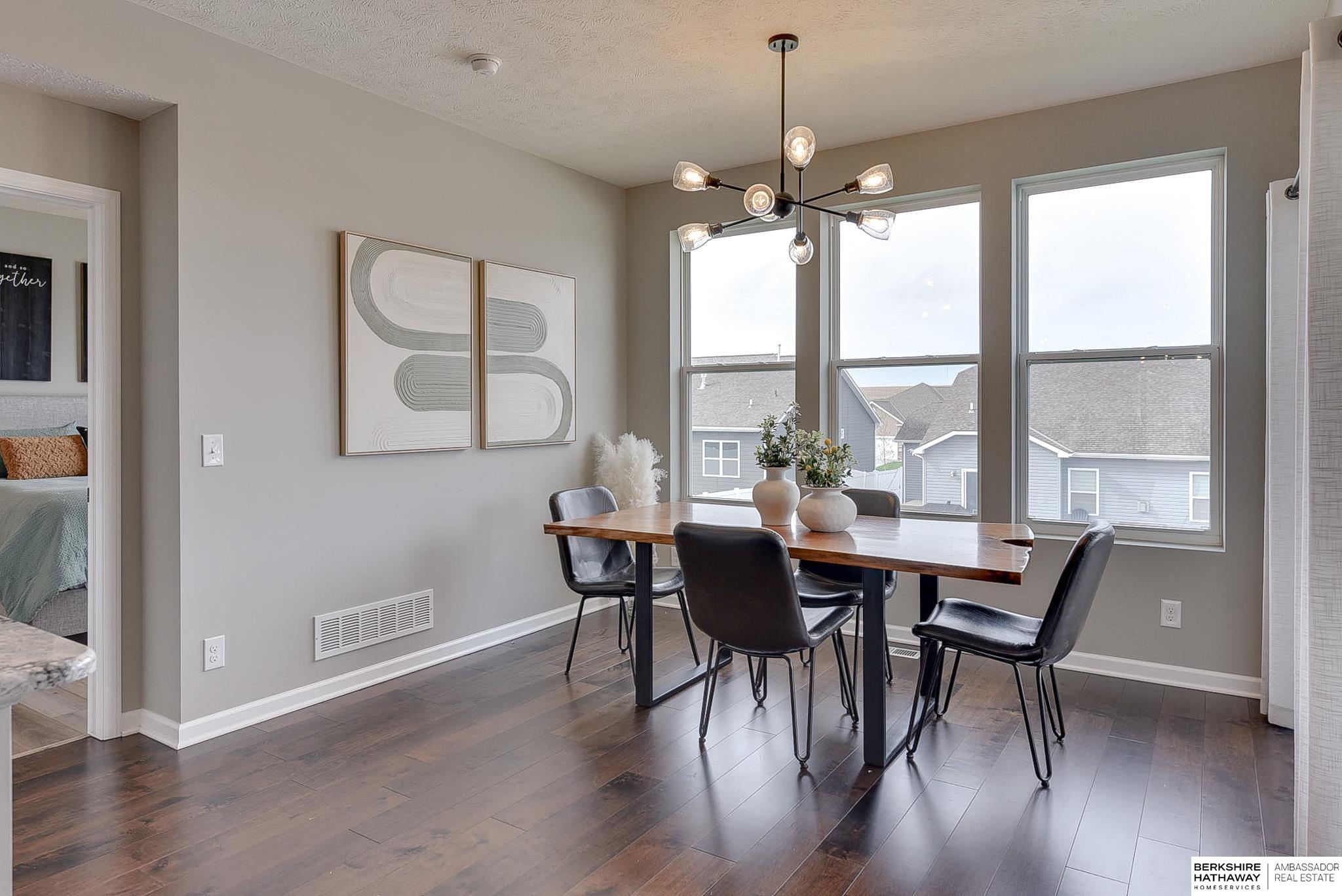 Gretna, Nebraska 68028, United States, 3 Bedrooms Bedrooms, ,3 BathroomsBathrooms,Residential,Pending,120925