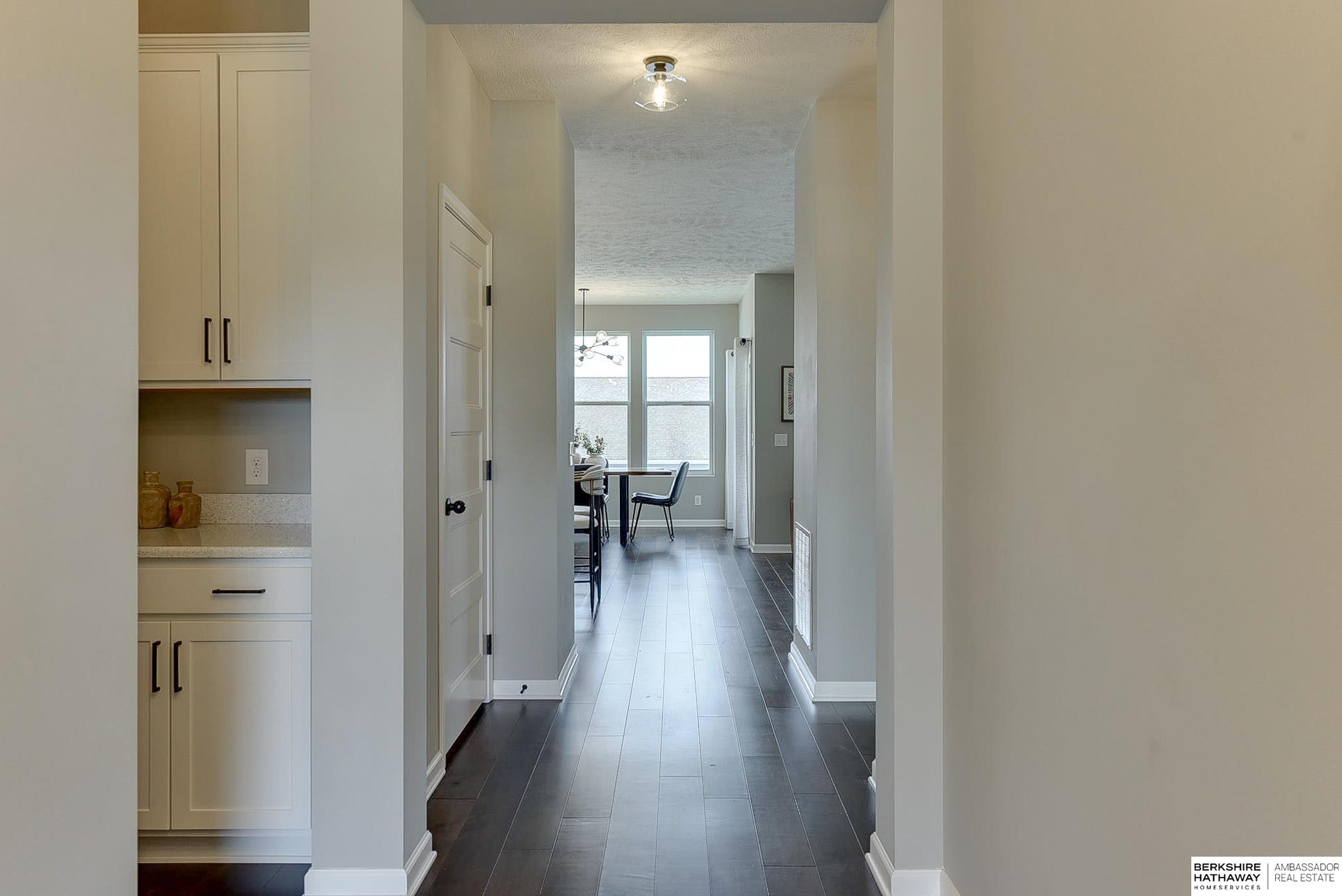 Gretna, Nebraska 68028, United States, 3 Bedrooms Bedrooms, ,3 BathroomsBathrooms,Residential,Pending,120925