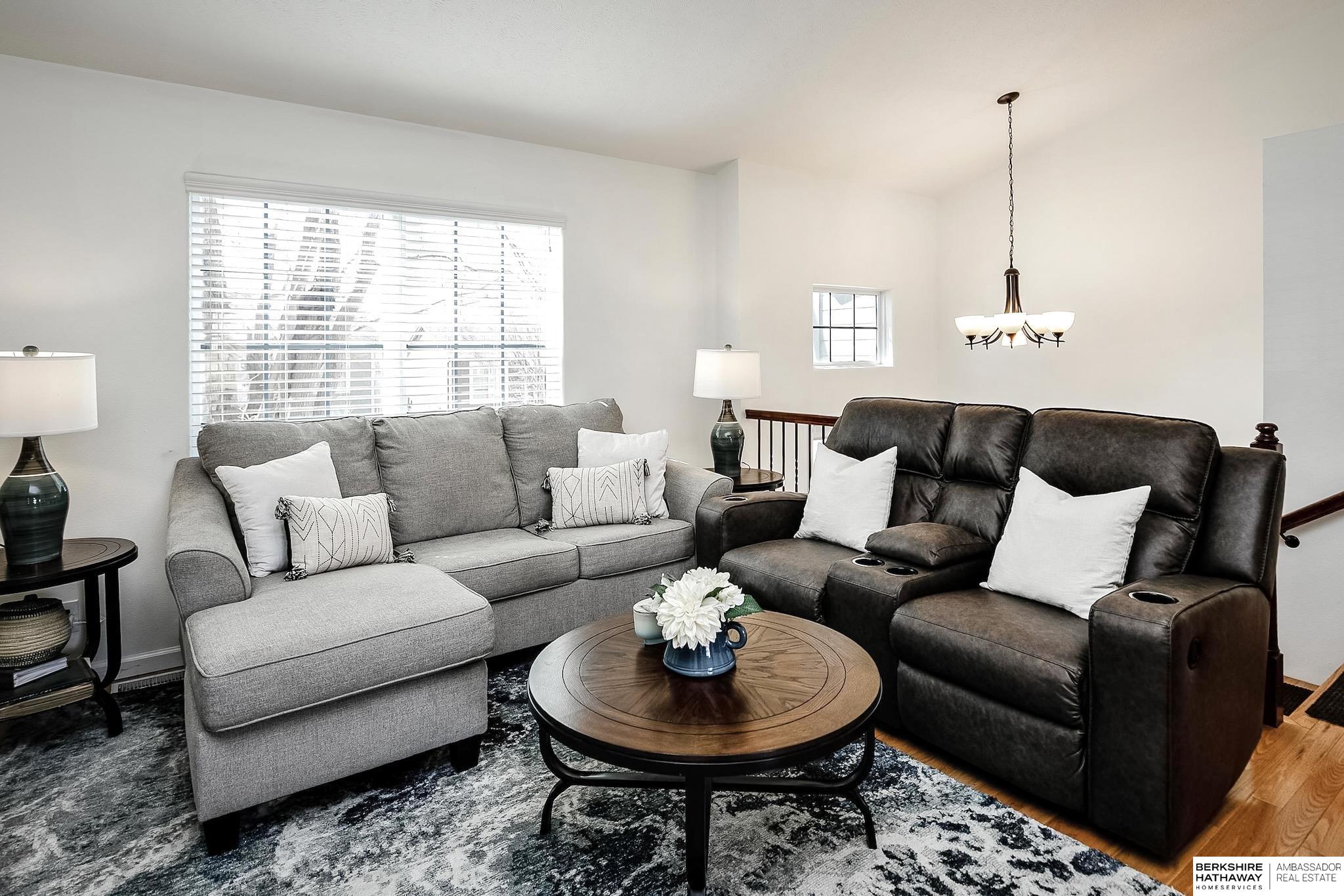 Omaha, Nebraska 68116, United States, 3 Bedrooms Bedrooms, ,2 BathroomsBathrooms,Residential,Active,215528