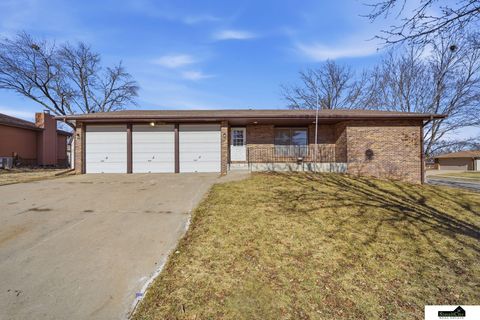 Photo of 1720 Fairfield Street, Lincoln, NE 68521 (MLS # 22605282)
