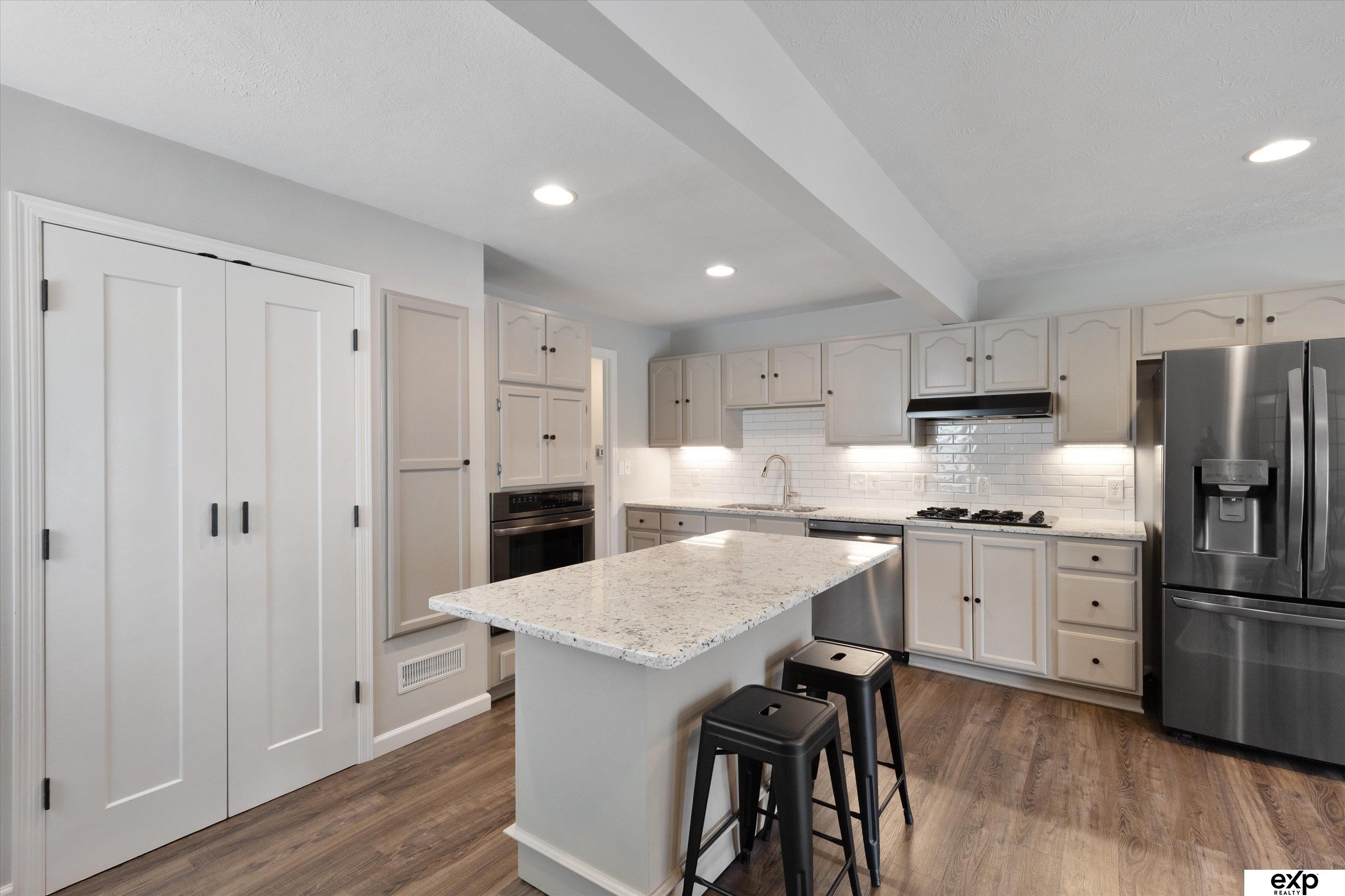 Omaha, Nebraska 68106, United States, 3 Bedrooms Bedrooms, ,3 BathroomsBathrooms,Residential,Active,168082