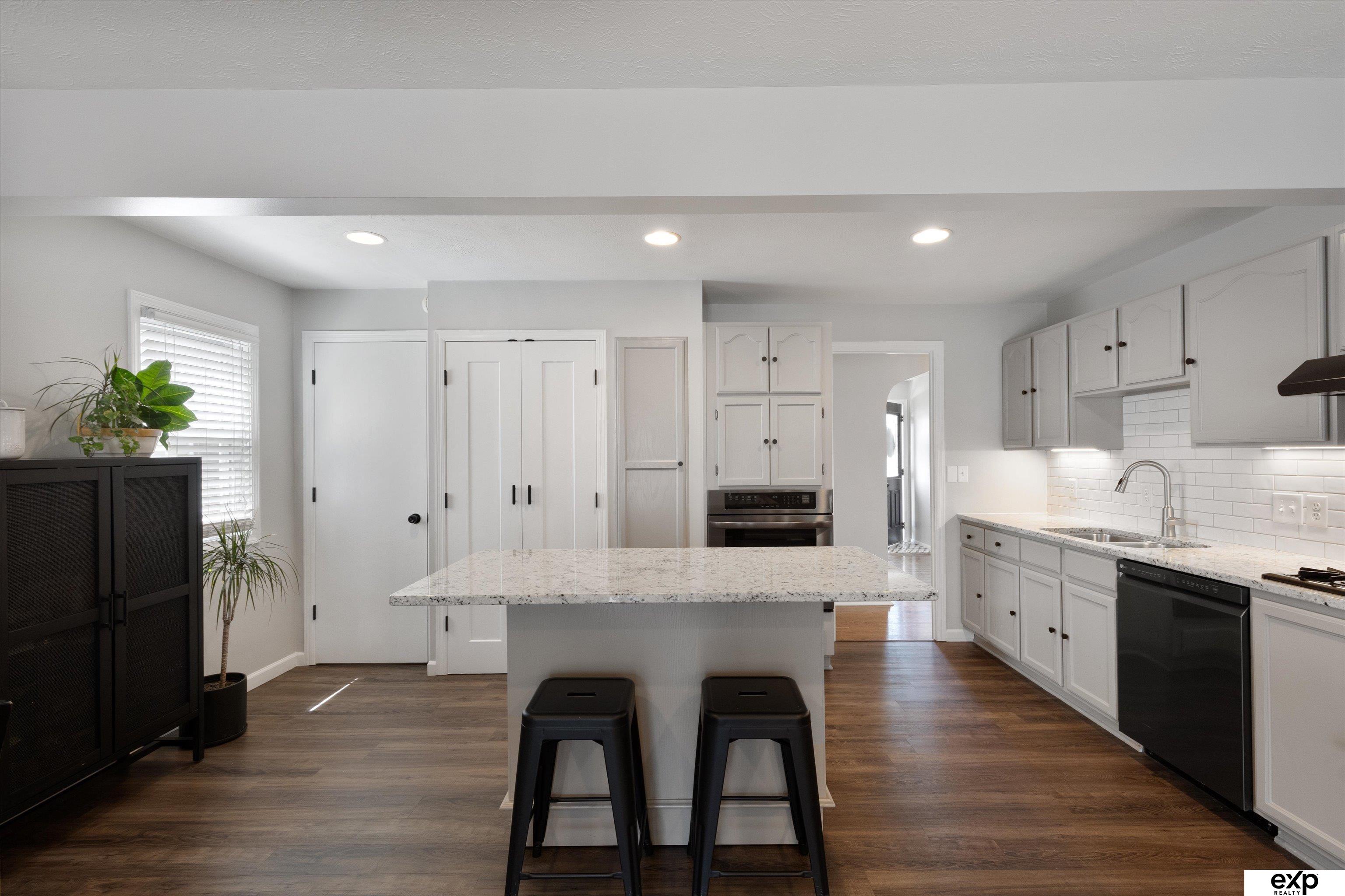 Omaha, Nebraska 68106, United States, 3 Bedrooms Bedrooms, ,3 BathroomsBathrooms,Residential,Active,168082