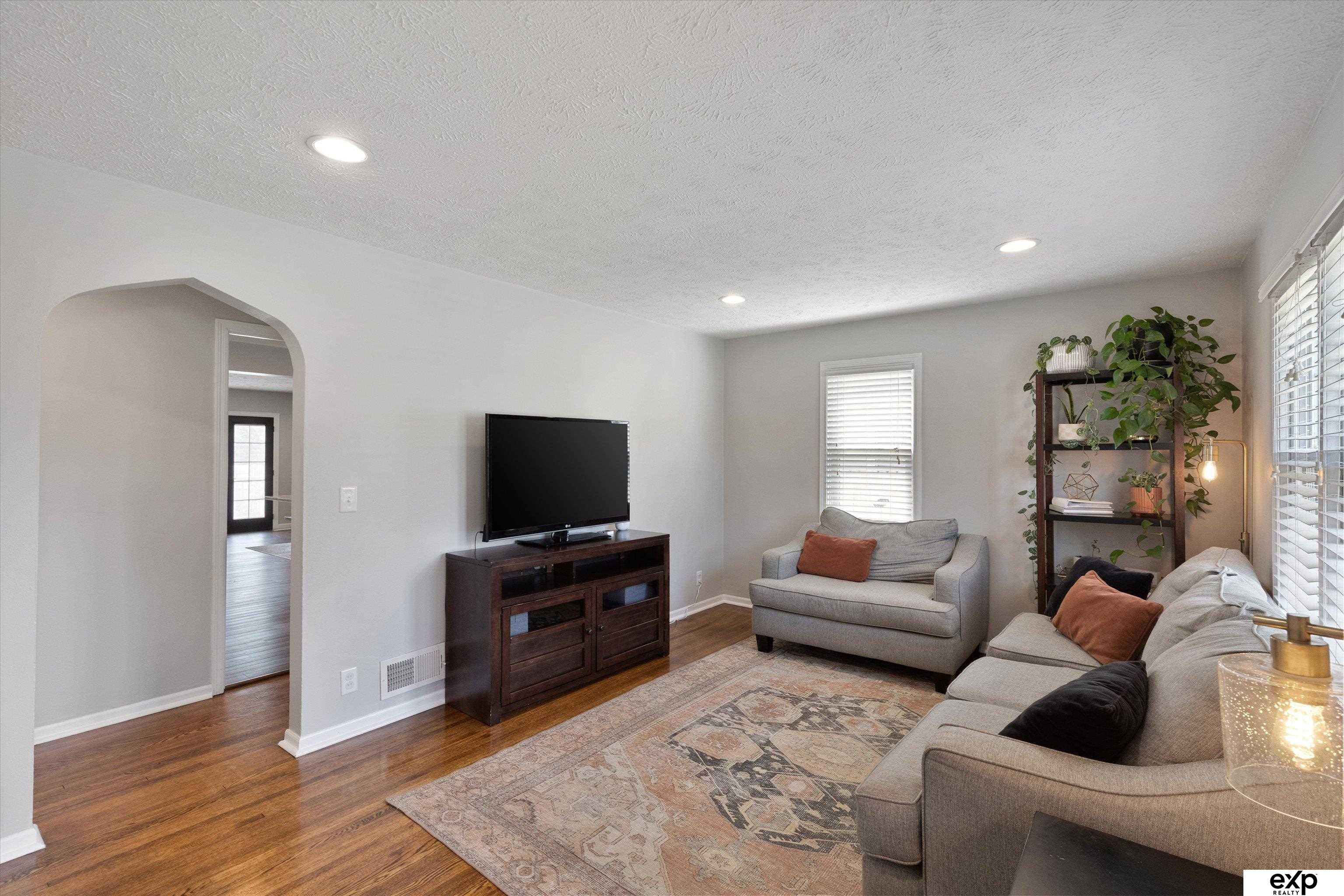 Omaha, Nebraska 68106, United States, 3 Bedrooms Bedrooms, ,3 BathroomsBathrooms,Residential,Active,168082