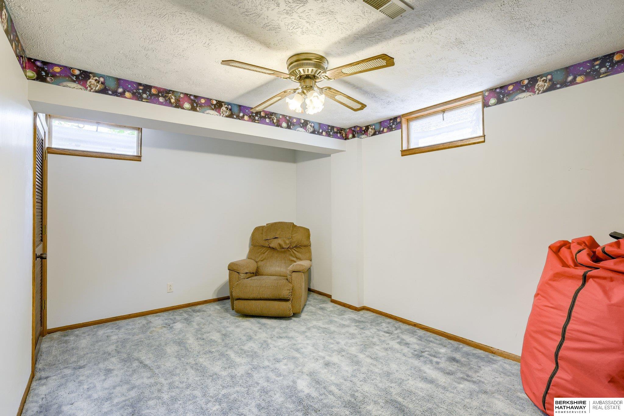 Springfield, Nebraska 68059, United States, 3 Bedrooms Bedrooms, ,2 BathroomsBathrooms,Residential,Pending,151850