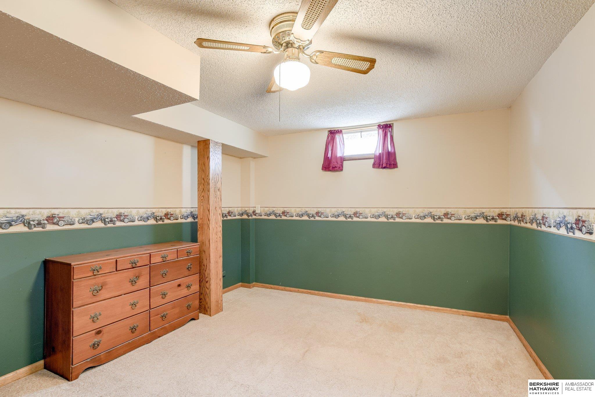 Springfield, Nebraska 68059, United States, 3 Bedrooms Bedrooms, ,2 BathroomsBathrooms,Residential,Pending,151850