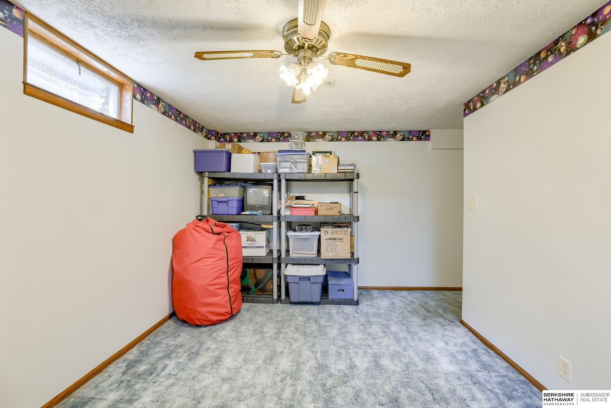 Springfield, Nebraska 68059, United States, 3 Bedrooms Bedrooms, ,2 BathroomsBathrooms,Residential,Pending,151850