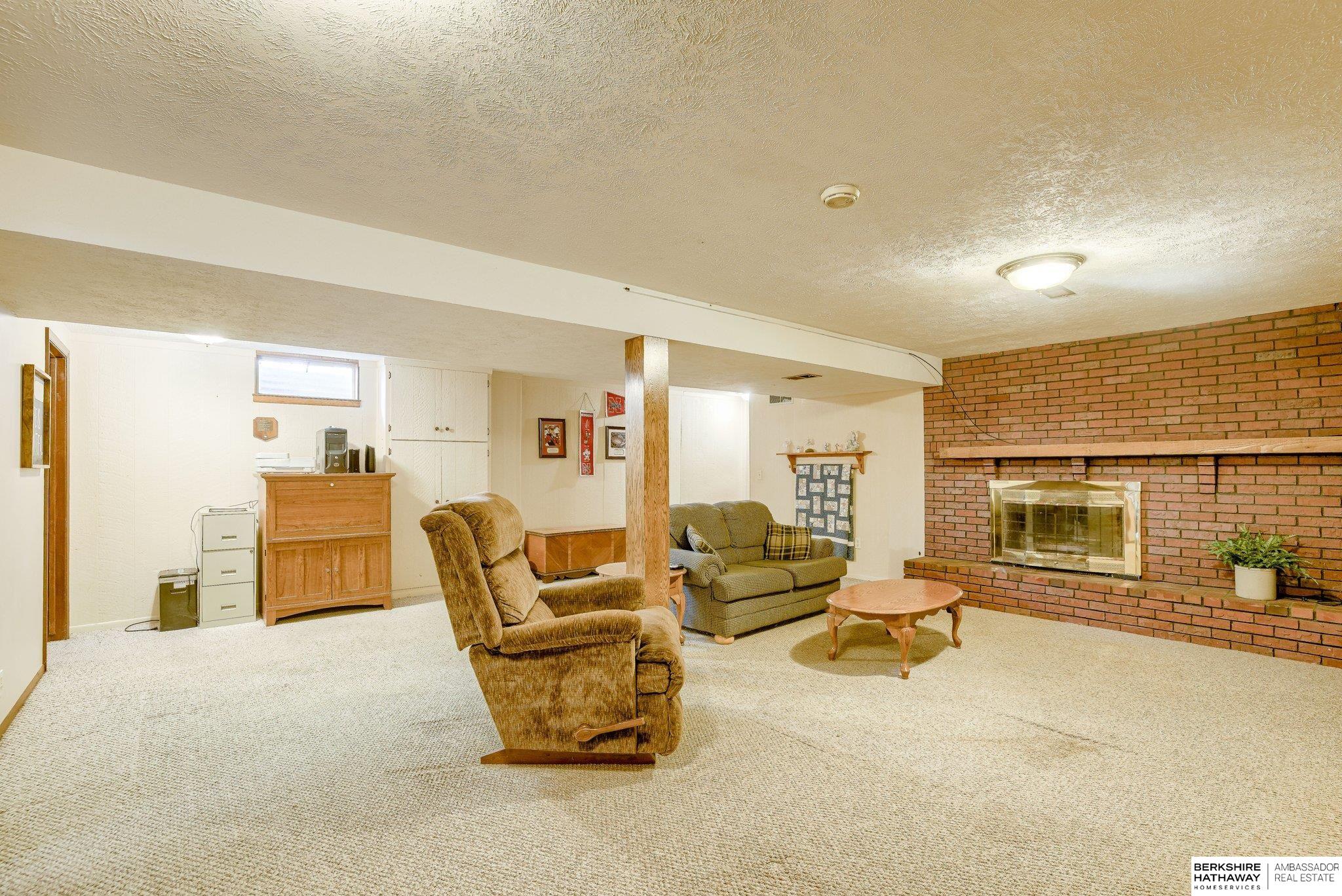 Springfield, Nebraska 68059, United States, 3 Bedrooms Bedrooms, ,2 BathroomsBathrooms,Residential,Pending,151850