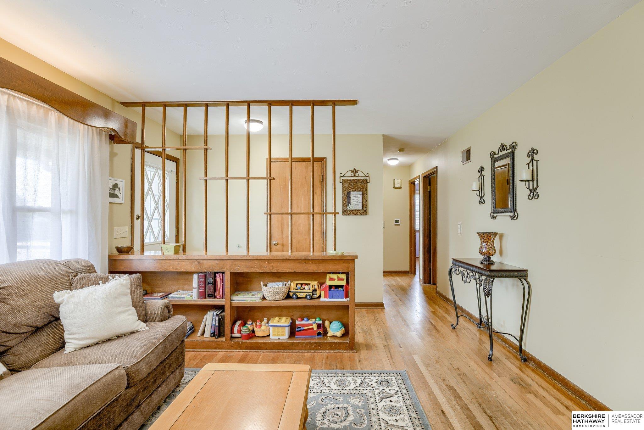 Springfield, Nebraska 68059, United States, 3 Bedrooms Bedrooms, ,2 BathroomsBathrooms,Residential,Pending,151850