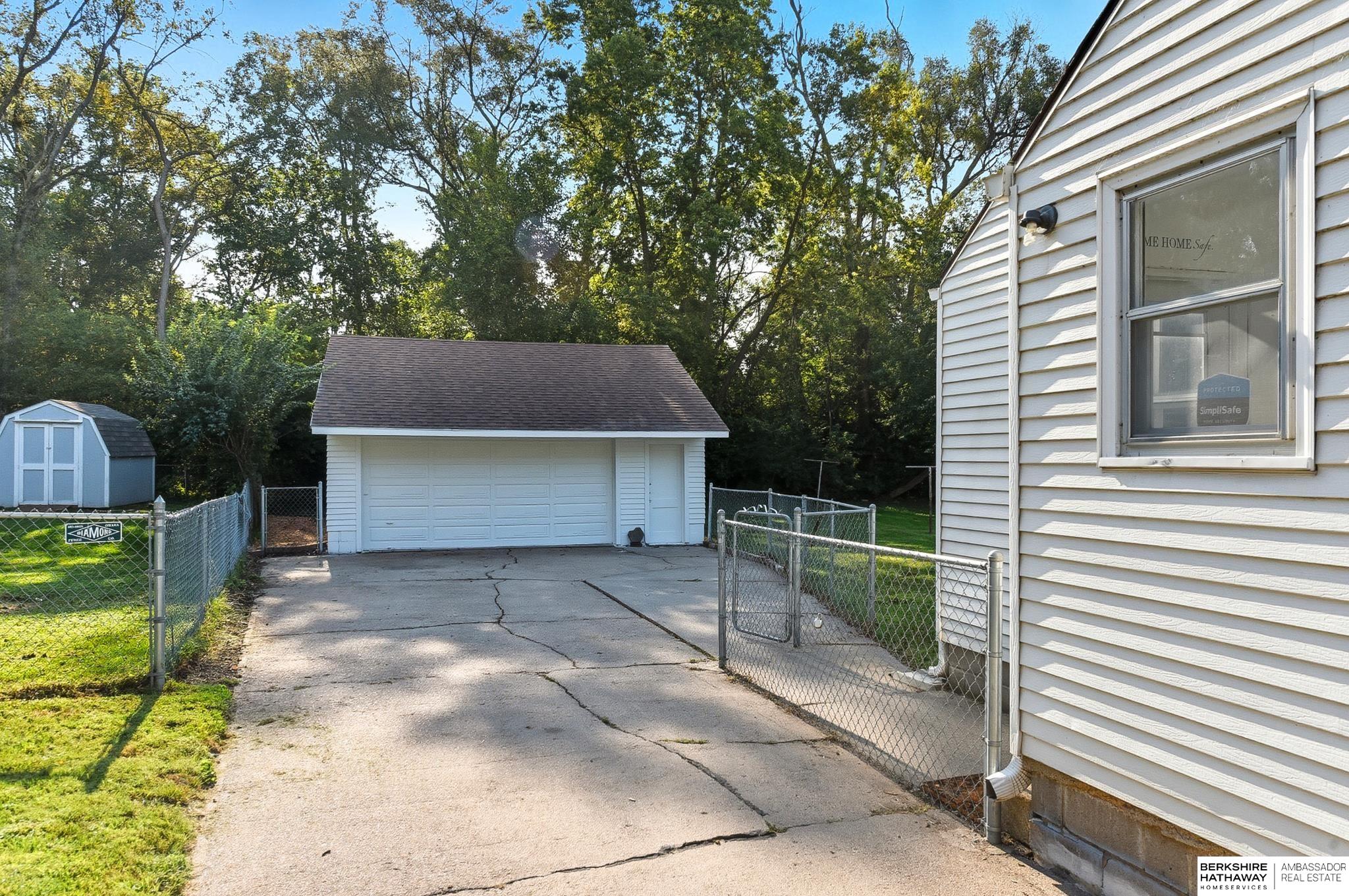 Bellevue, Nebraska 68005, United States, 2 Bedrooms Bedrooms, ,1 BathroomBathrooms,Residential,Active,211316