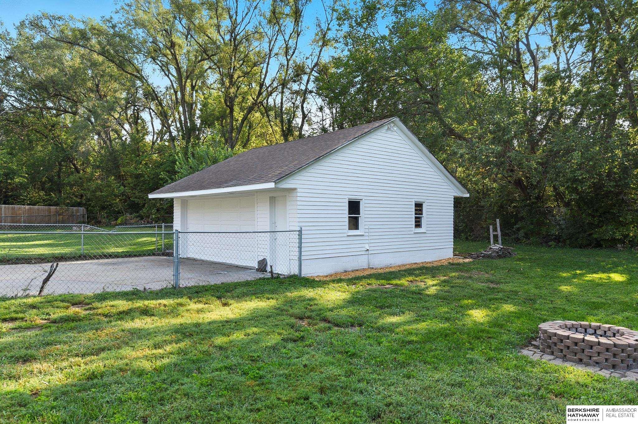 Bellevue, Nebraska 68005, United States, 2 Bedrooms Bedrooms, ,1 BathroomBathrooms,Residential,Active,211316