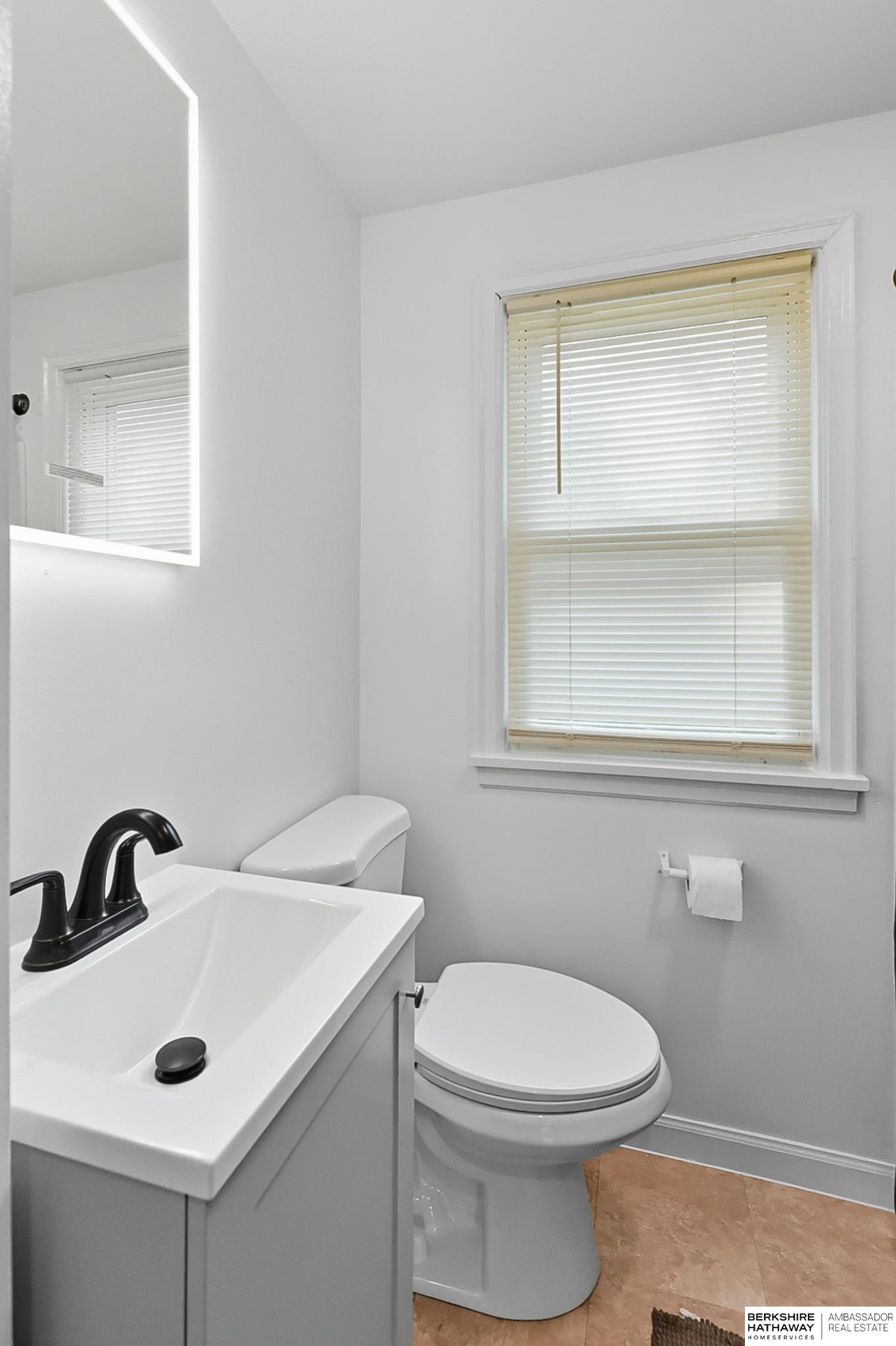 Bellevue, Nebraska 68005, United States, 2 Bedrooms Bedrooms, ,1 BathroomBathrooms,Residential,Active,211316