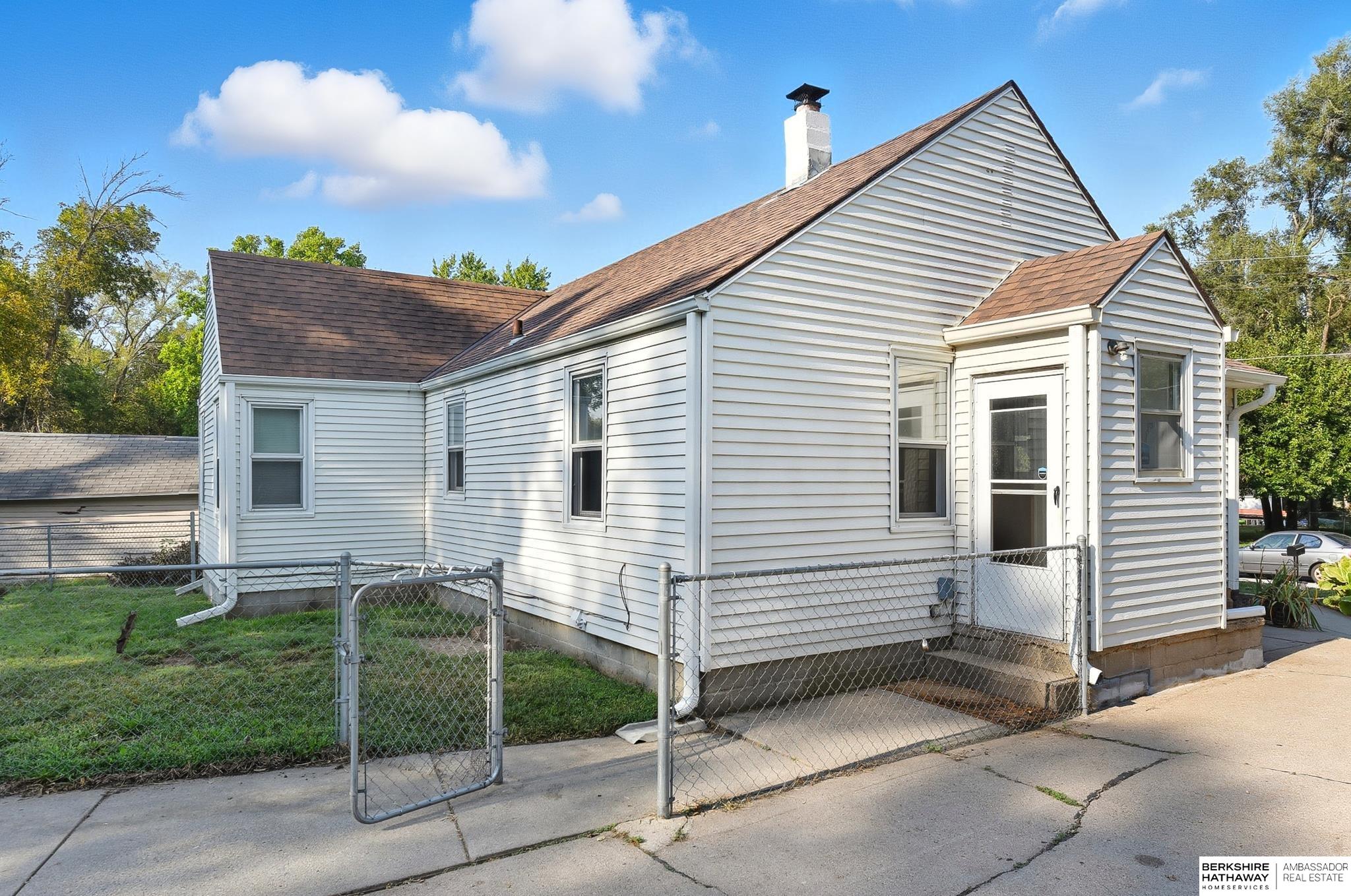 Bellevue, Nebraska 68005, United States, 2 Bedrooms Bedrooms, ,1 BathroomBathrooms,Residential,Active,211316