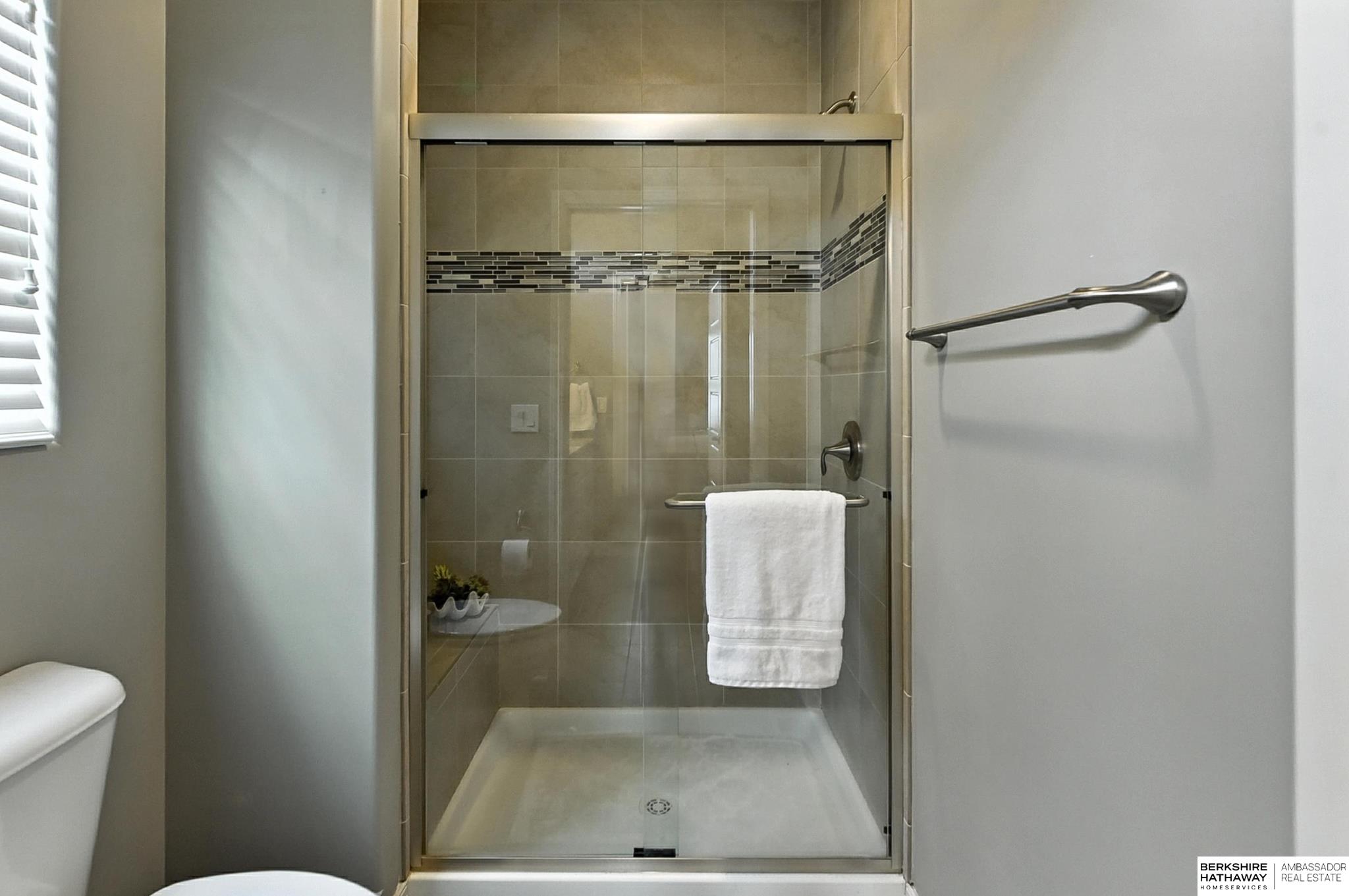 Omaha, Nebraska 68136, United States, 3 Bedrooms Bedrooms, ,3 BathroomsBathrooms,Residential,Active,248059