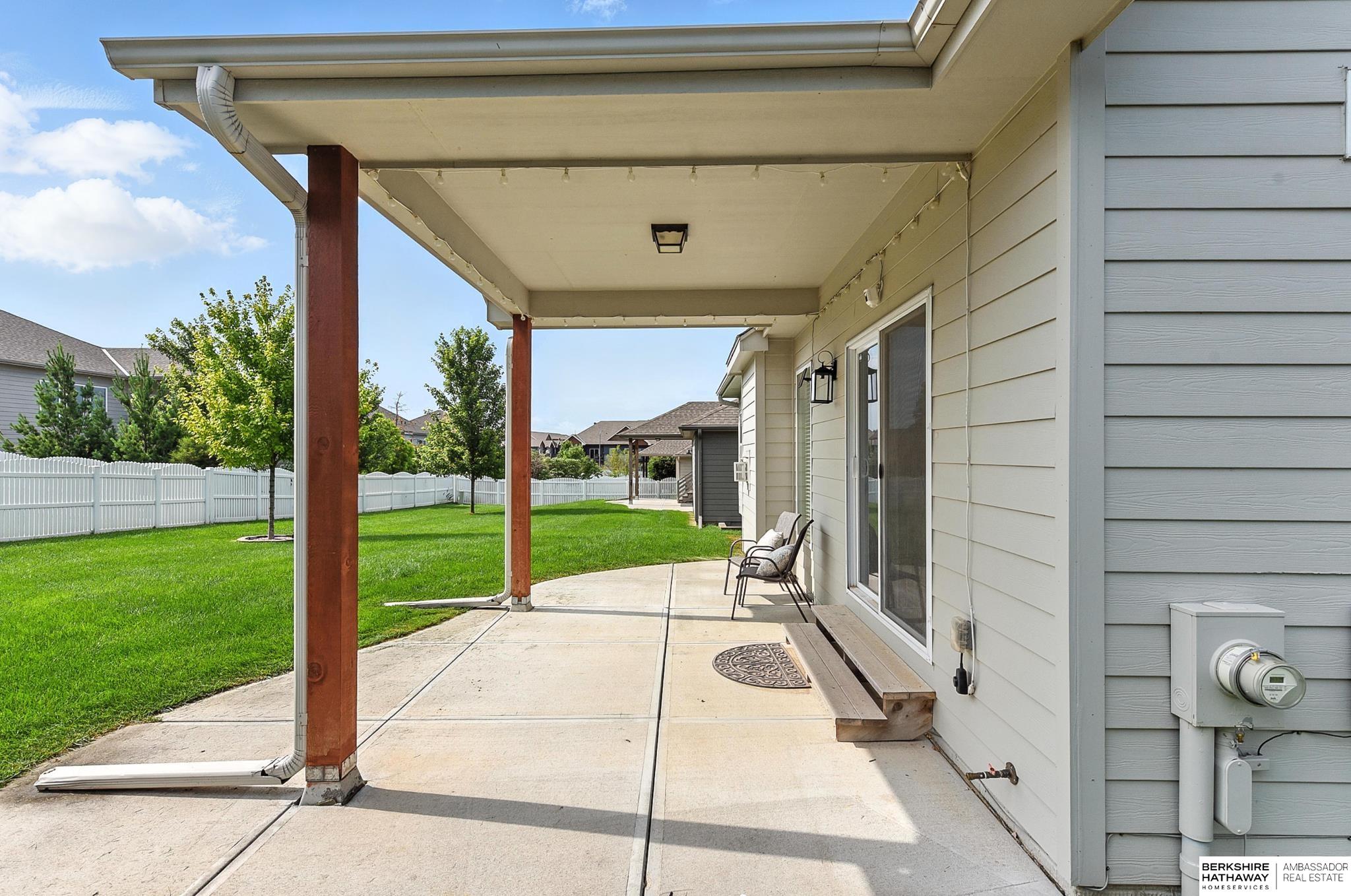 Omaha, Nebraska 68136, United States, 3 Bedrooms Bedrooms, ,3 BathroomsBathrooms,Residential,Active,248059