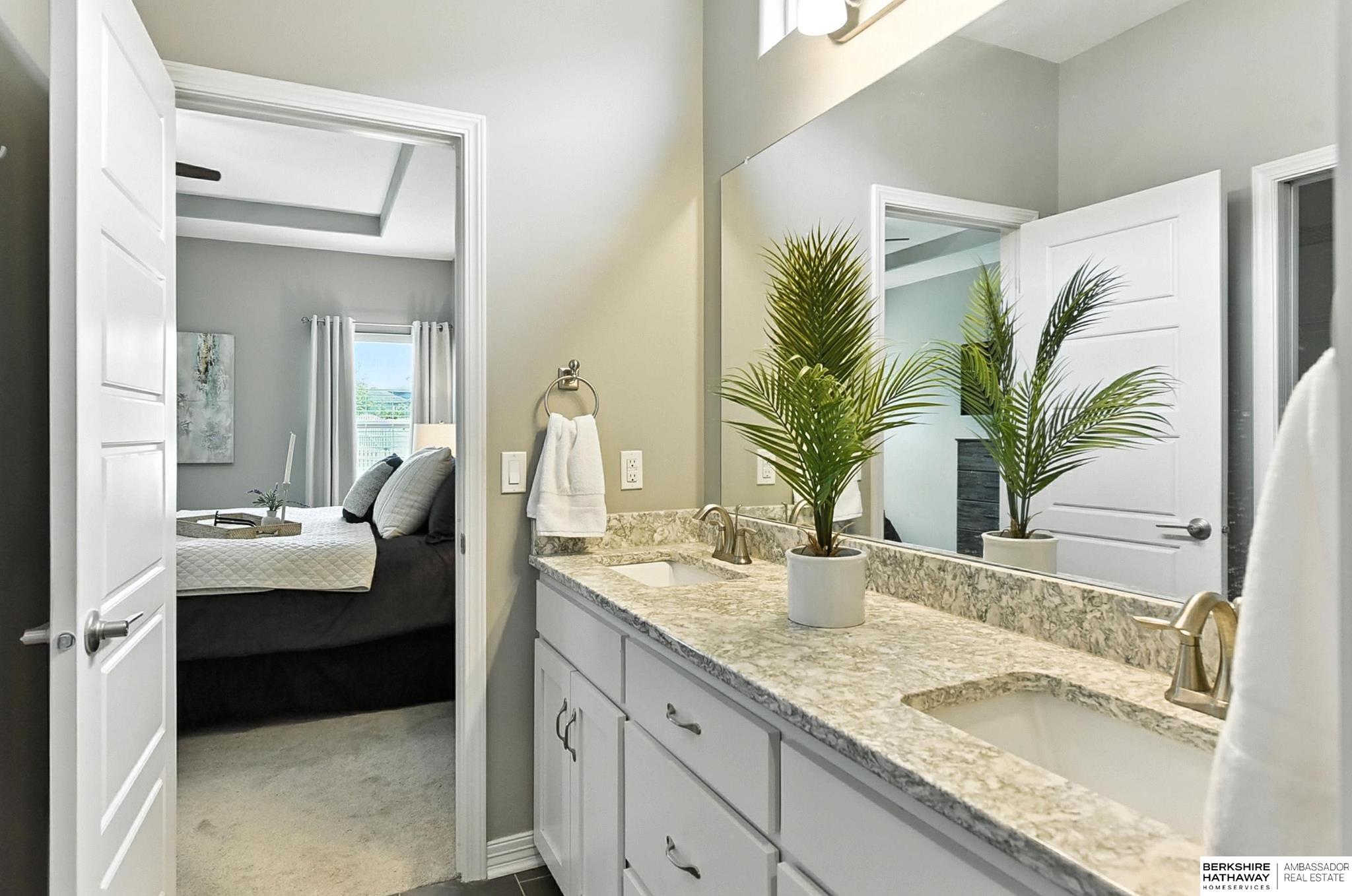 Omaha, Nebraska 68136, United States, 3 Bedrooms Bedrooms, ,3 BathroomsBathrooms,Residential,Active,248059