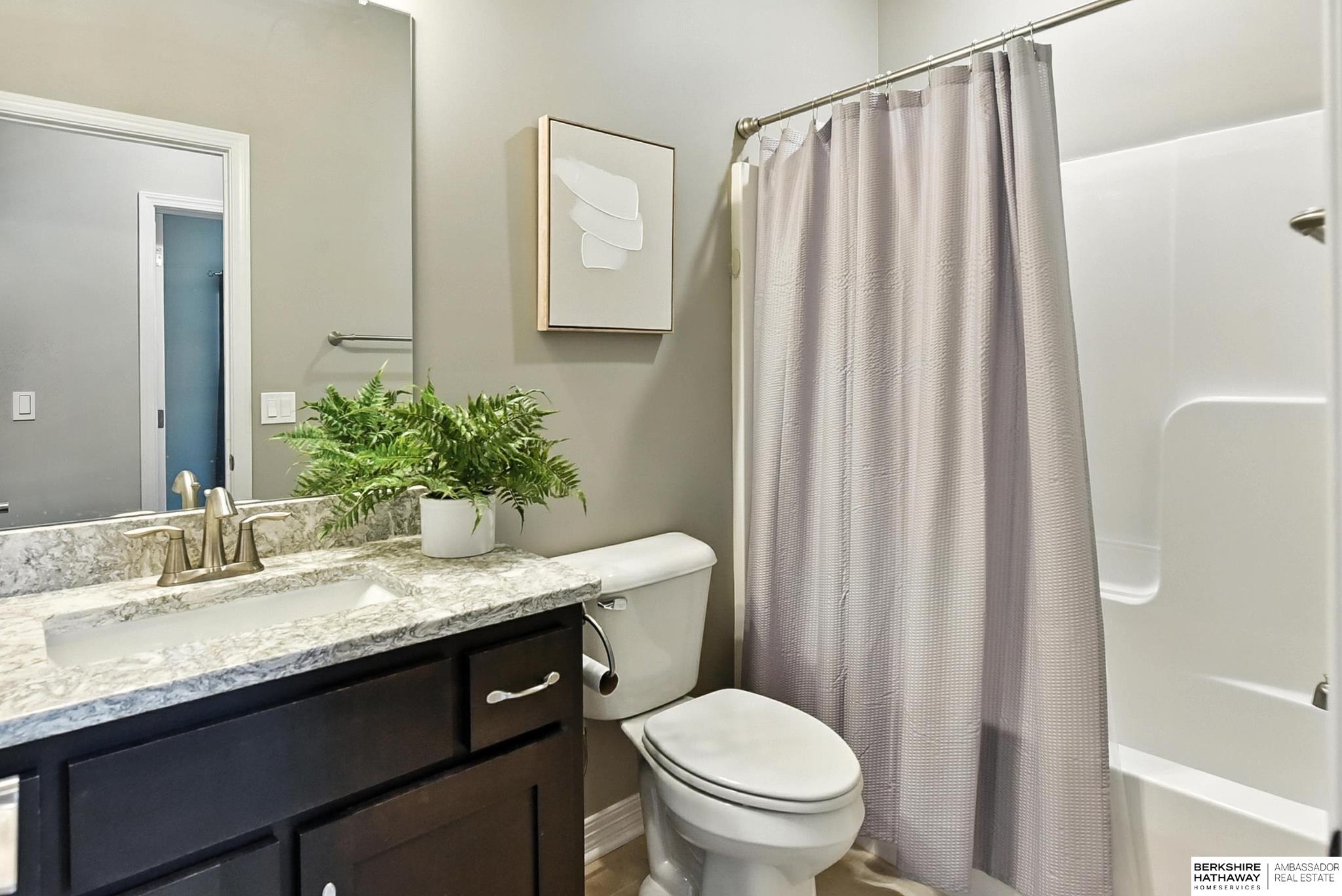 Omaha, Nebraska 68136, United States, 3 Bedrooms Bedrooms, ,3 BathroomsBathrooms,Residential,Active,248059