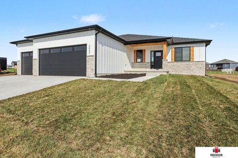 Photo of 7942 Ponce Drive, Lincoln, NE 68516 (MLS # 22612384)