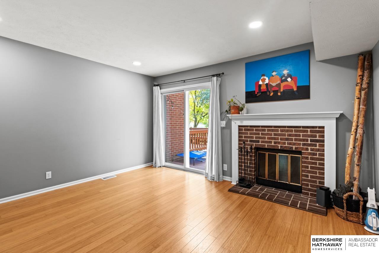 Lincoln, Nebraska 68512, United States, 3 Bedrooms Bedrooms, ,2 BathroomsBathrooms,Residential,Active,241555