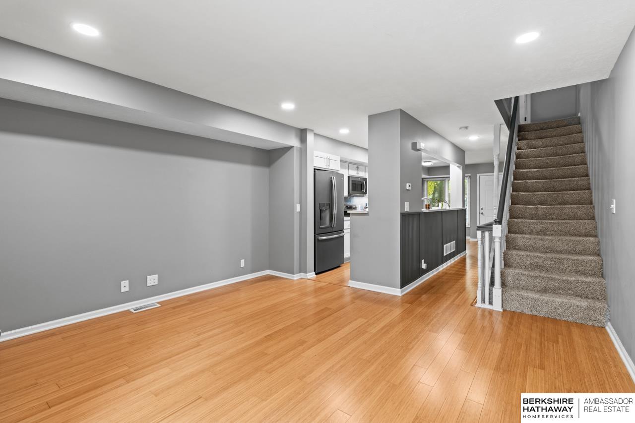 Lincoln, Nebraska 68512, United States, 3 Bedrooms Bedrooms, ,2 BathroomsBathrooms,Residential,Active,241555