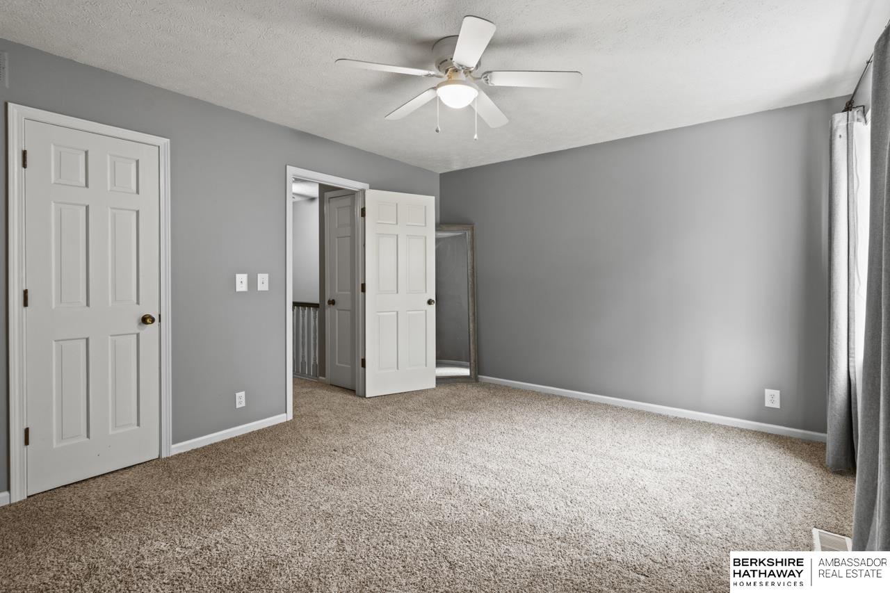 Lincoln, Nebraska 68512, United States, 3 Bedrooms Bedrooms, ,2 BathroomsBathrooms,Residential,Active,241555