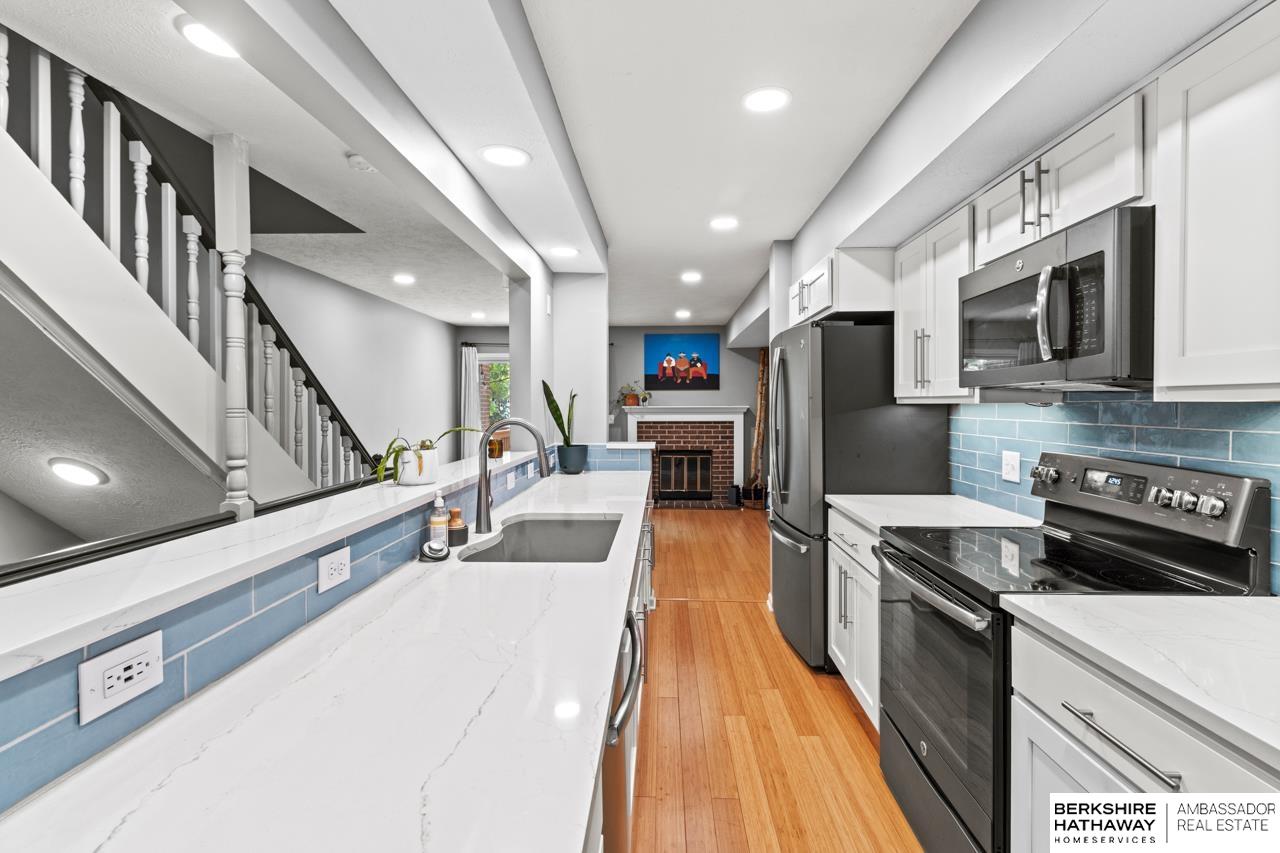 Lincoln, Nebraska 68512, United States, 3 Bedrooms Bedrooms, ,2 BathroomsBathrooms,Residential,Active,241555