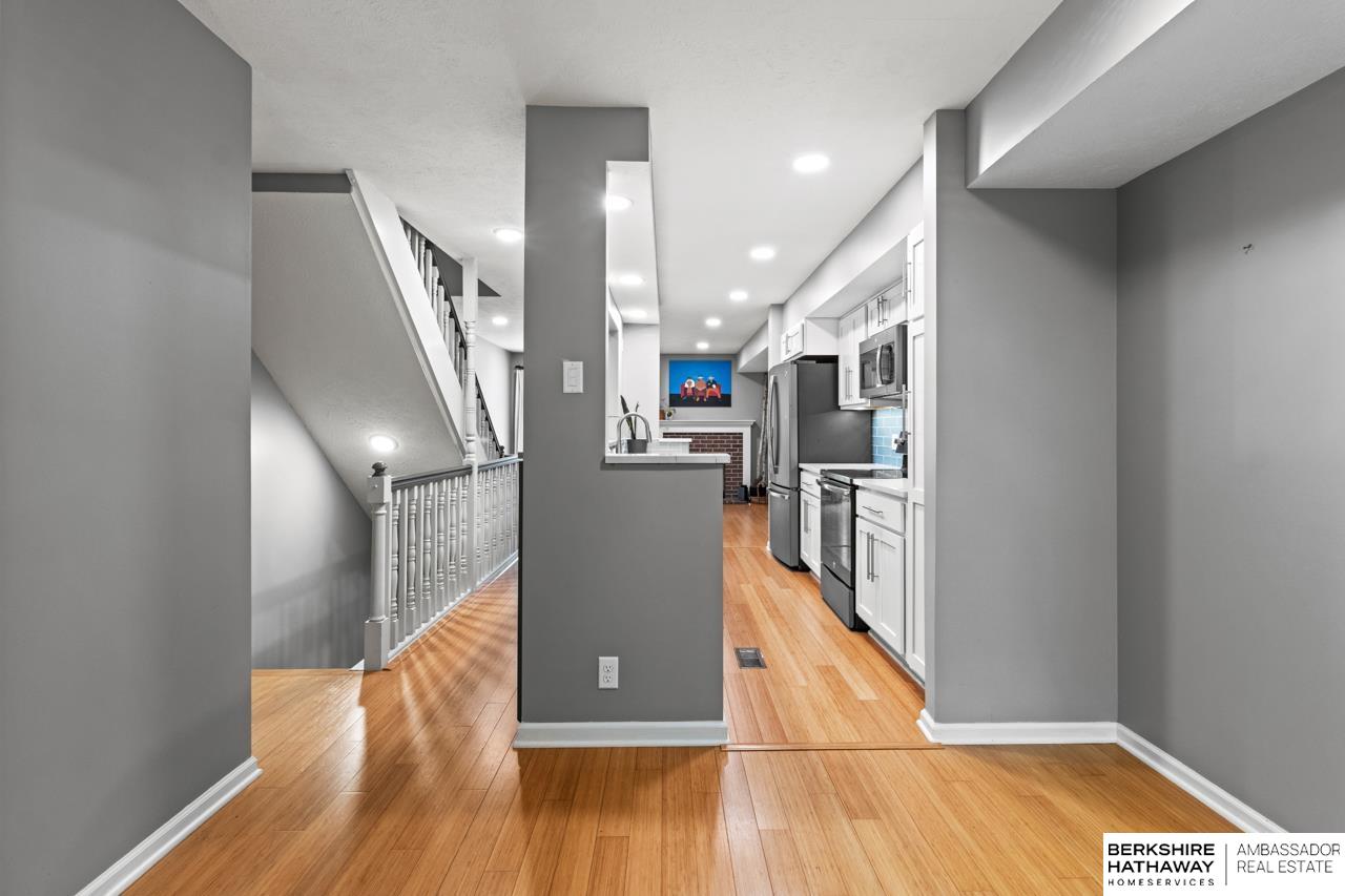 Lincoln, Nebraska 68512, United States, 3 Bedrooms Bedrooms, ,2 BathroomsBathrooms,Residential,Active,241555