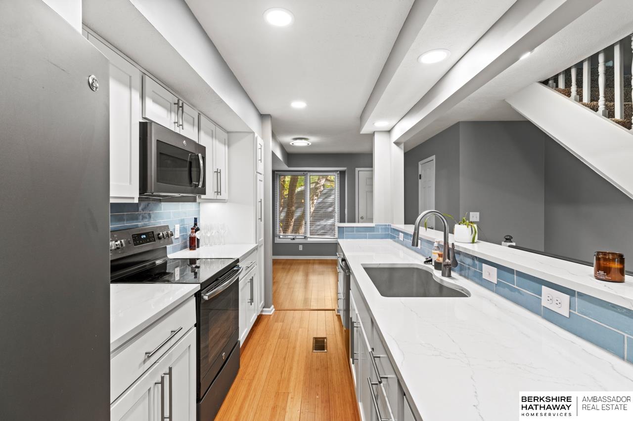 Lincoln, Nebraska 68512, United States, 3 Bedrooms Bedrooms, ,2 BathroomsBathrooms,Residential,Active,241555