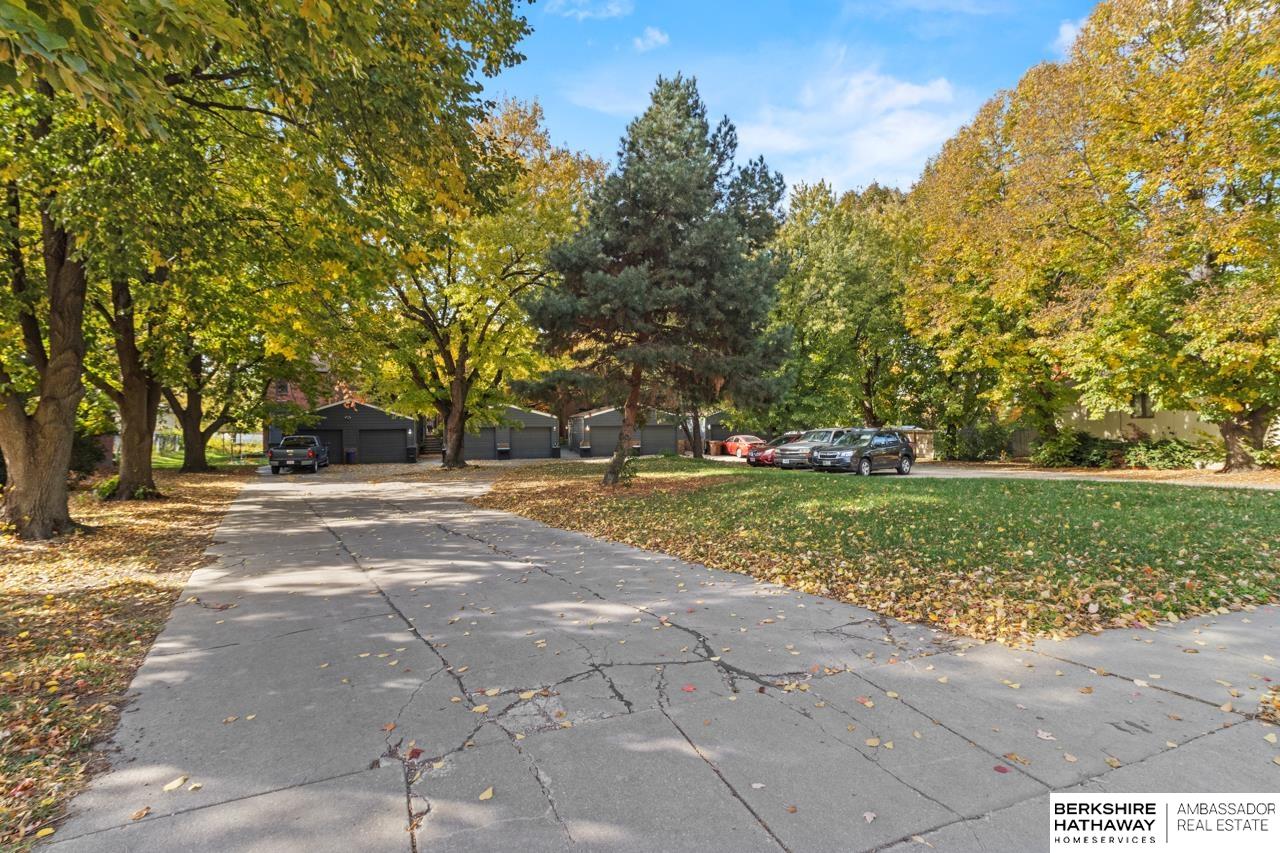 Lincoln, Nebraska 68512, United States, 3 Bedrooms Bedrooms, ,2 BathroomsBathrooms,Residential,Active,241555