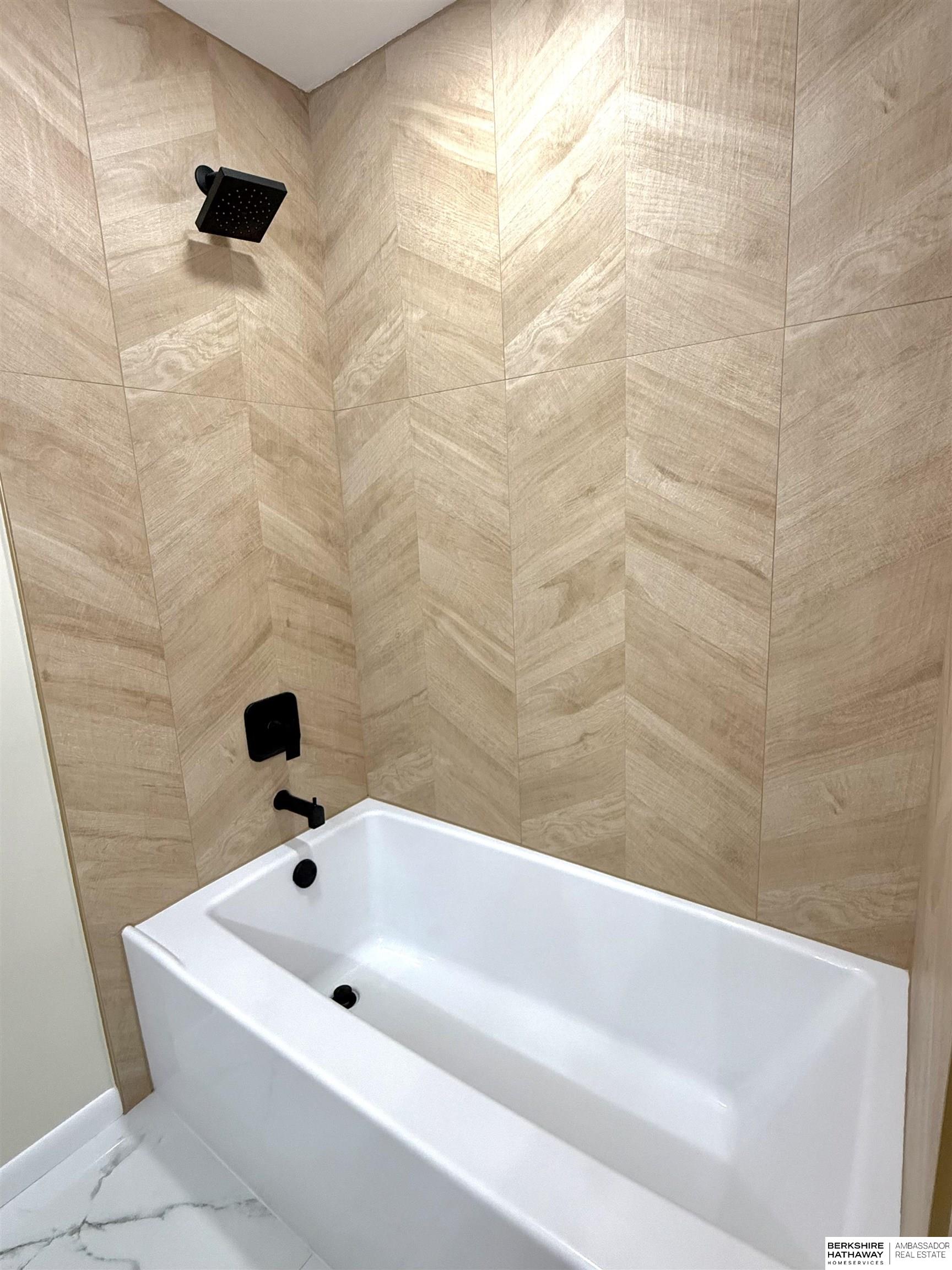 Council Bluffs, Iowa 51503, United States, 5 Bedrooms Bedrooms, ,4 BathroomsBathrooms,Residential,Active,197613