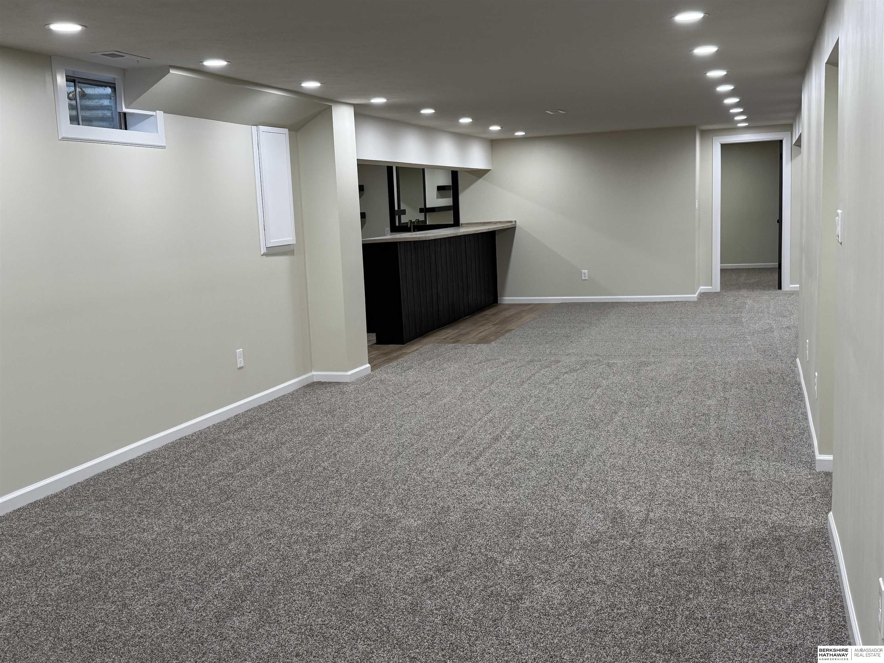 Council Bluffs, Iowa 51503, United States, 5 Bedrooms Bedrooms, ,4 BathroomsBathrooms,Residential,Active,197613