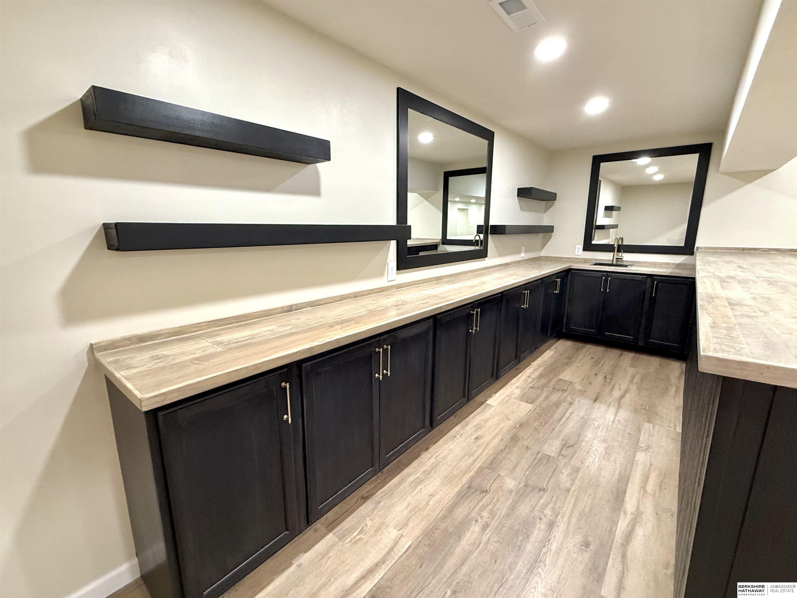 Council Bluffs, Iowa 51503, United States, 5 Bedrooms Bedrooms, ,4 BathroomsBathrooms,Residential,Active,197613