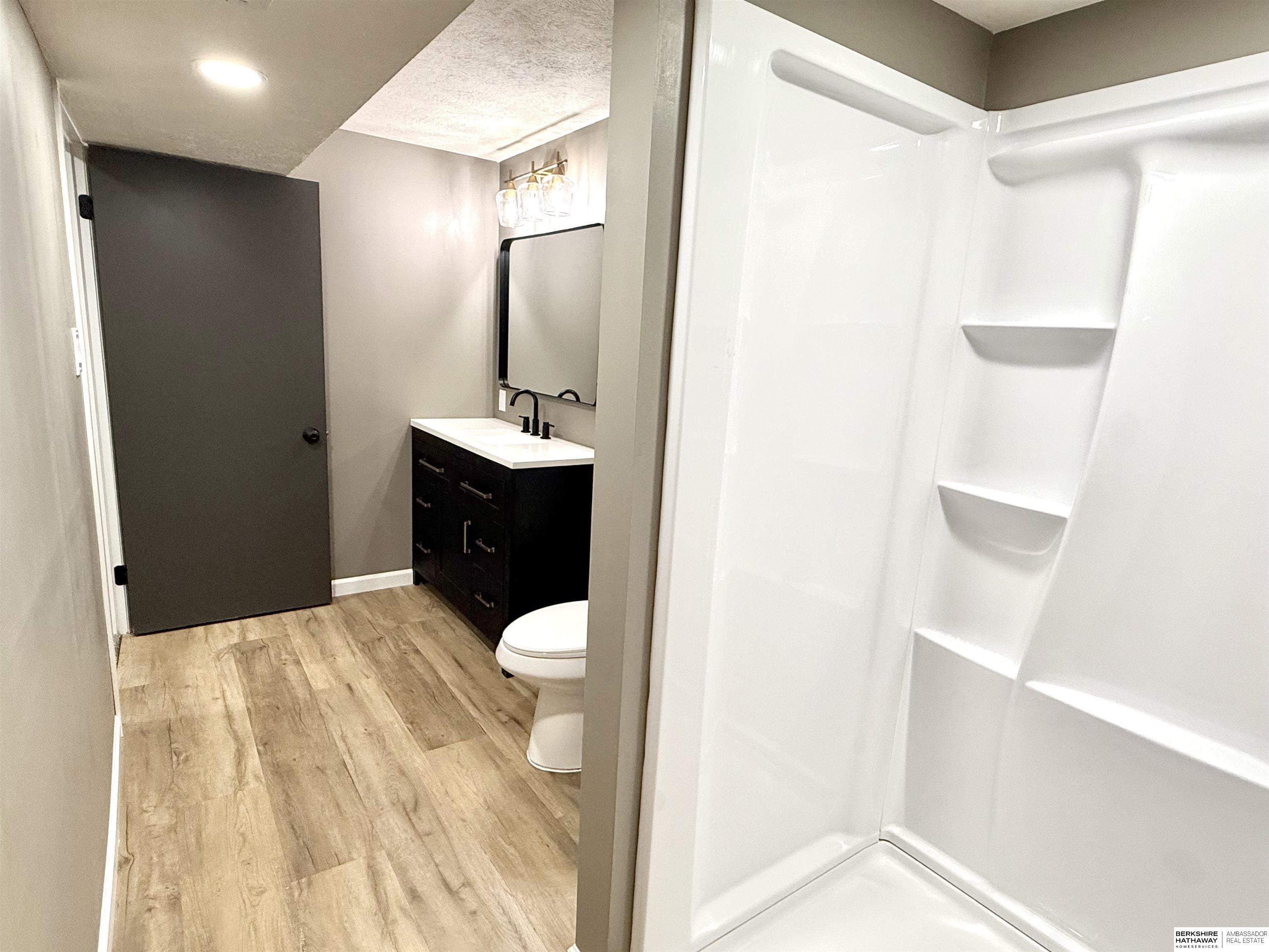 Council Bluffs, Iowa 51503, United States, 5 Bedrooms Bedrooms, ,4 BathroomsBathrooms,Residential,Active,197613