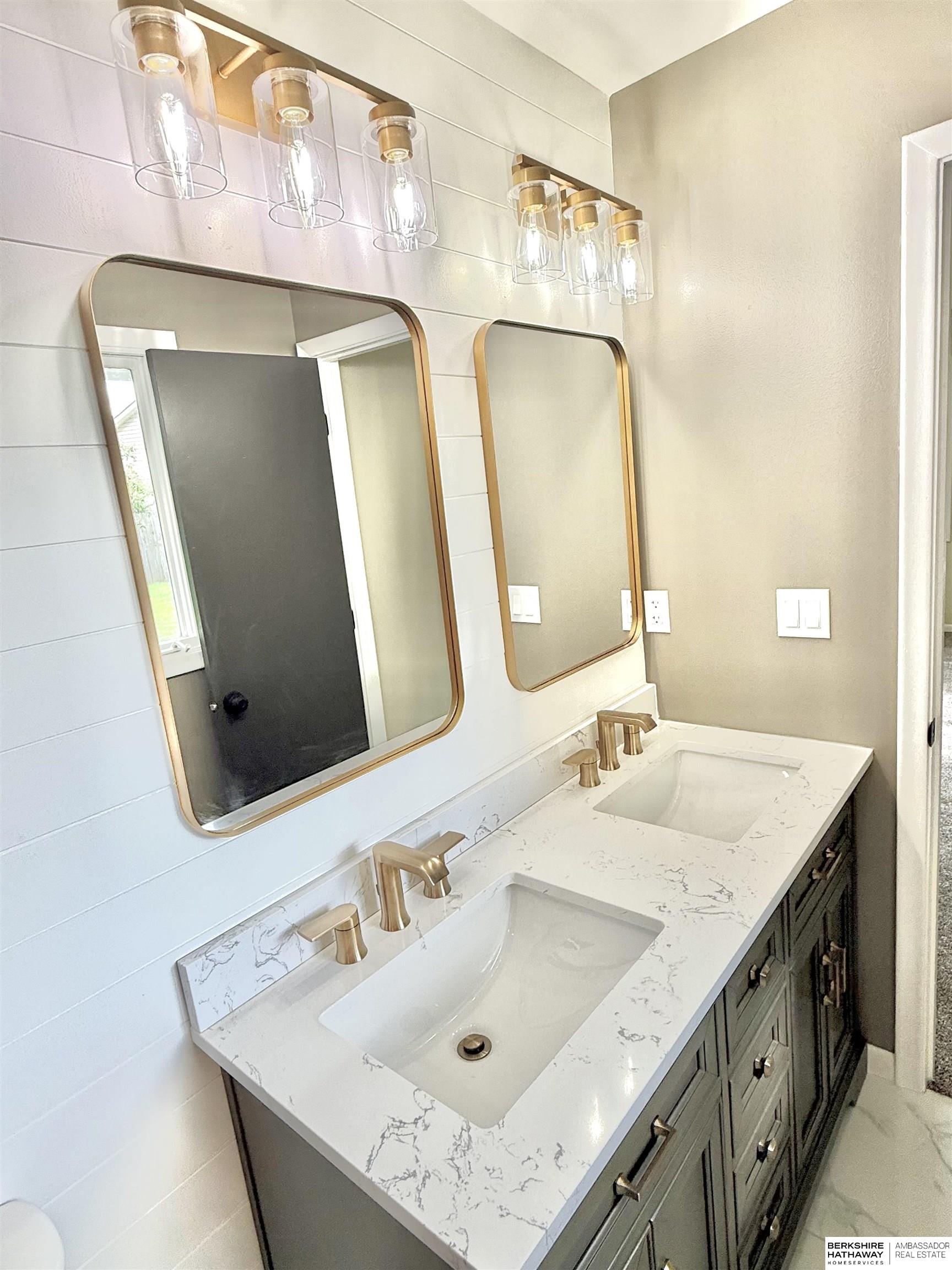 Council Bluffs, Iowa 51503, United States, 5 Bedrooms Bedrooms, ,4 BathroomsBathrooms,Residential,Active,197613