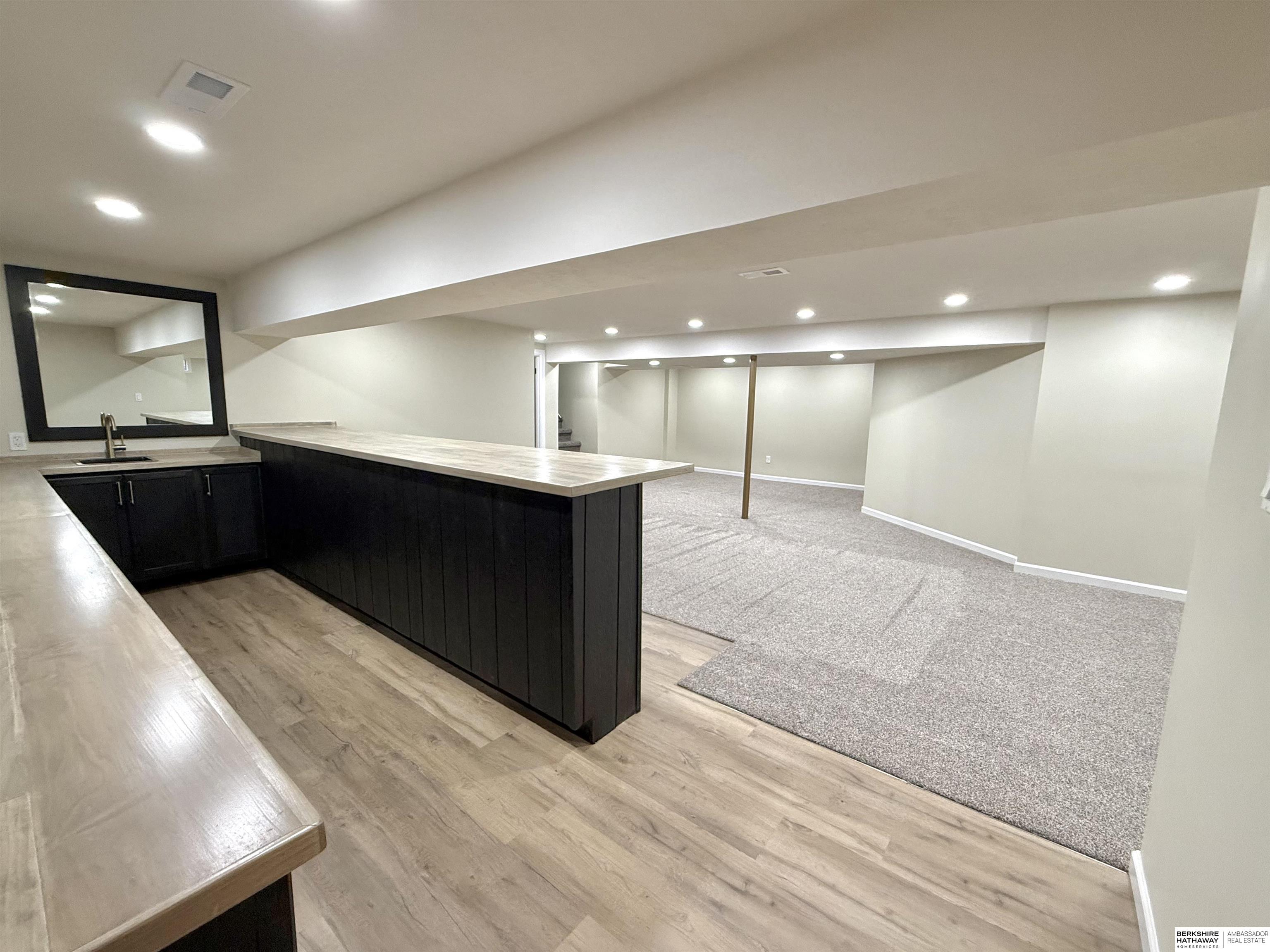 Council Bluffs, Iowa 51503, United States, 5 Bedrooms Bedrooms, ,4 BathroomsBathrooms,Residential,Active,197613