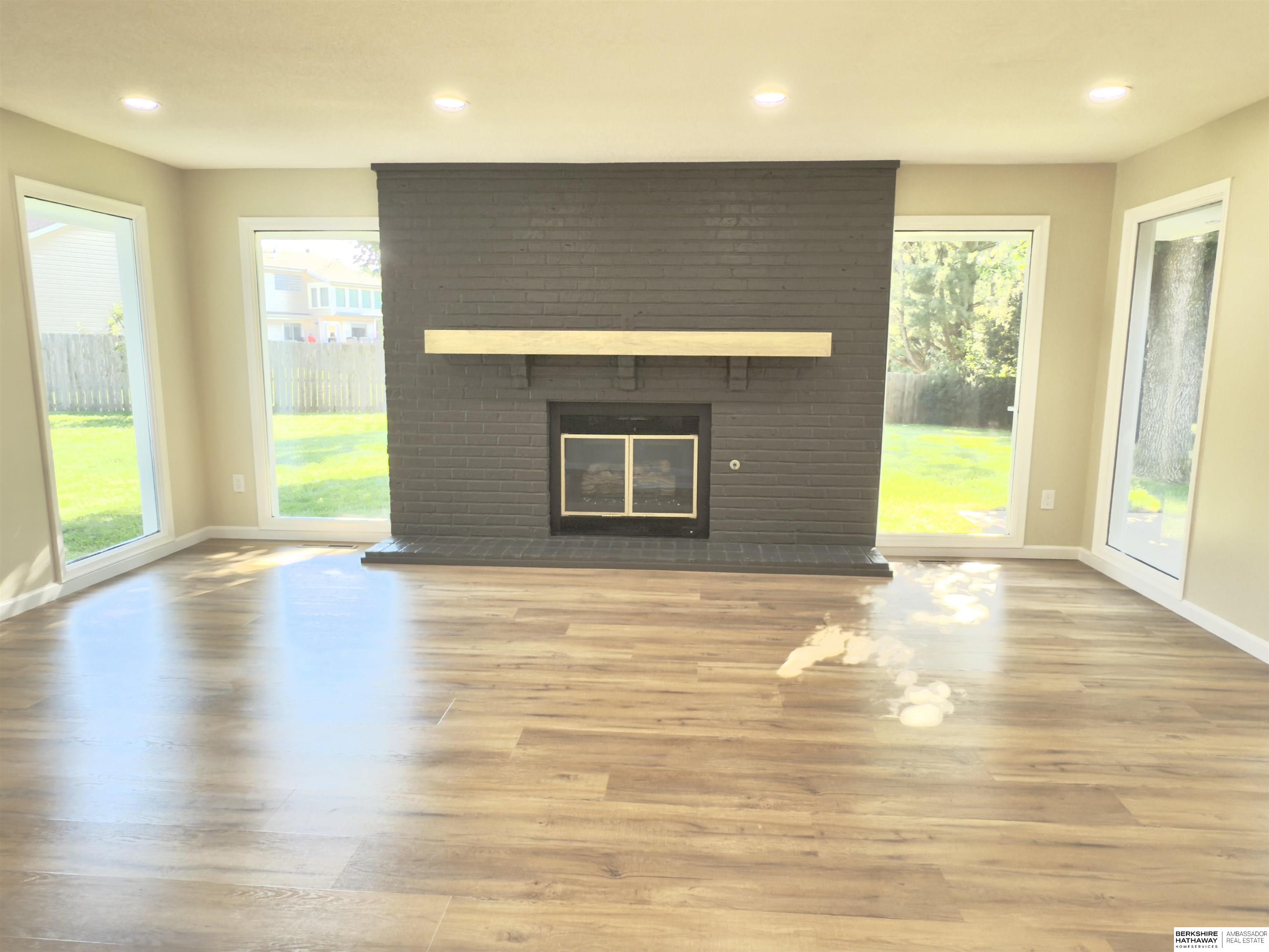 Council Bluffs, Iowa 51503, United States, 5 Bedrooms Bedrooms, ,4 BathroomsBathrooms,Residential,Active,197613