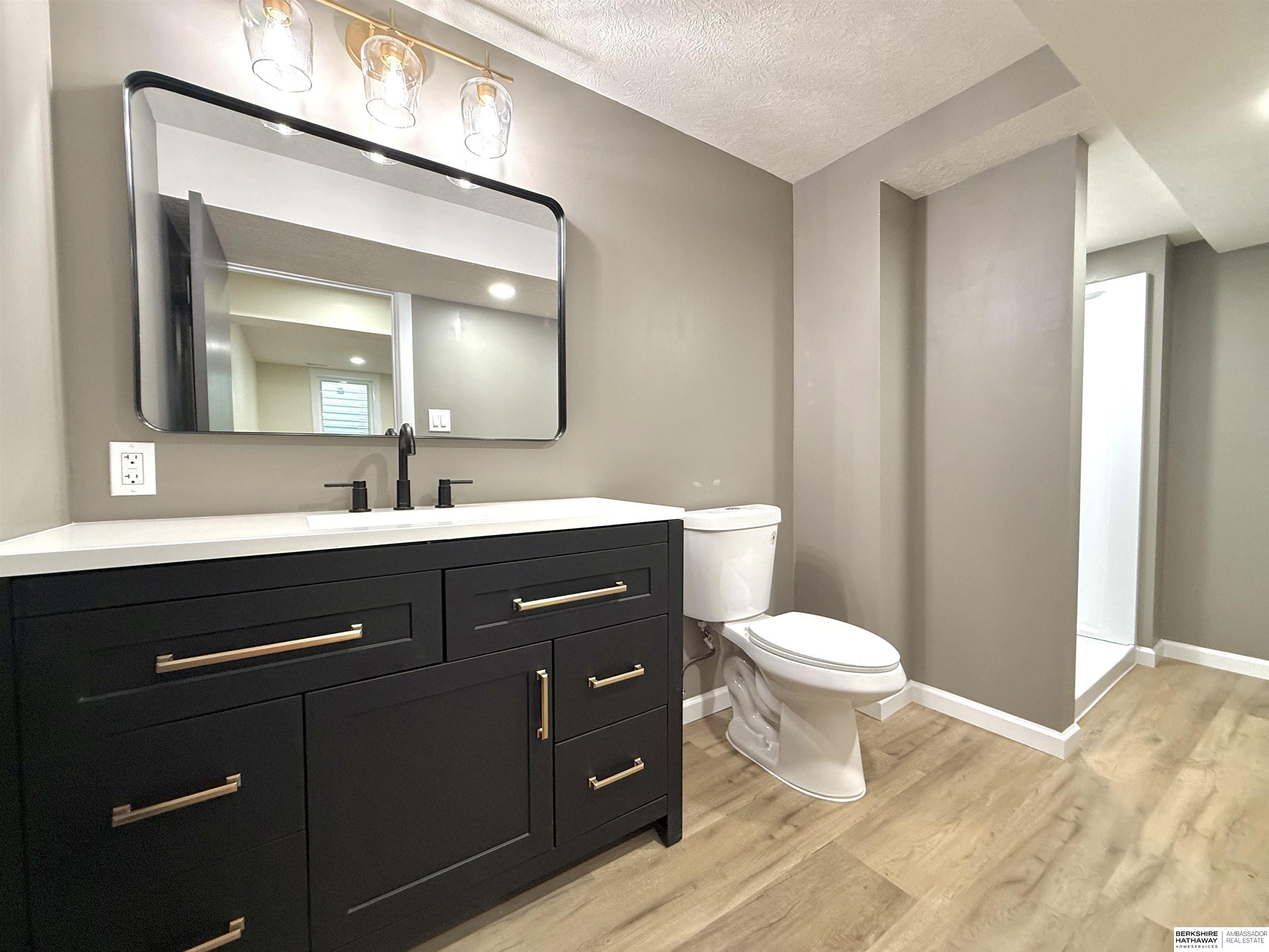 Council Bluffs, Iowa 51503, United States, 5 Bedrooms Bedrooms, ,4 BathroomsBathrooms,Residential,Active,197613