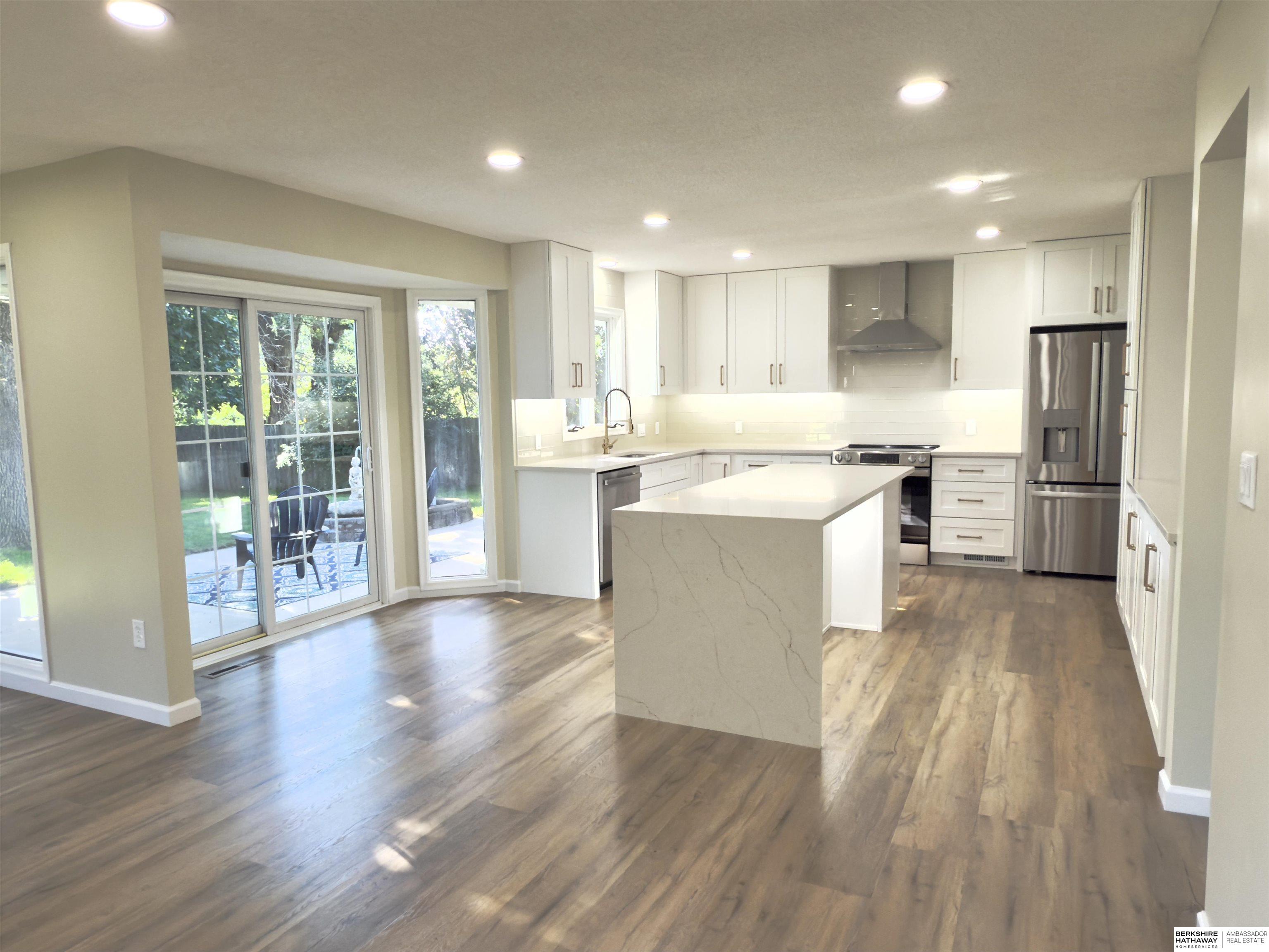 Council Bluffs, Iowa 51503, United States, 5 Bedrooms Bedrooms, ,4 BathroomsBathrooms,Residential,Active,197613