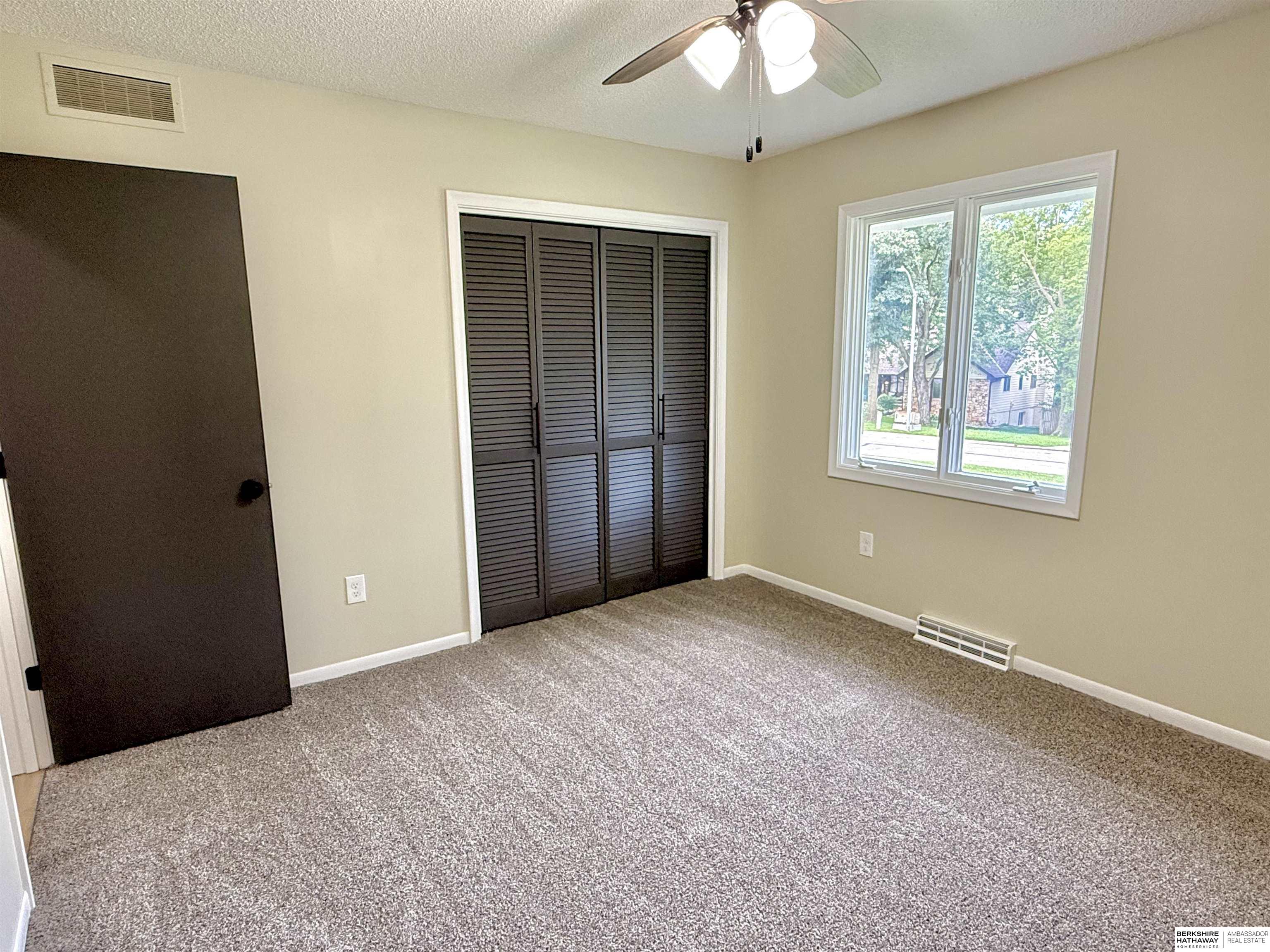 Council Bluffs, Iowa 51503, United States, 5 Bedrooms Bedrooms, ,4 BathroomsBathrooms,Residential,Active,197613