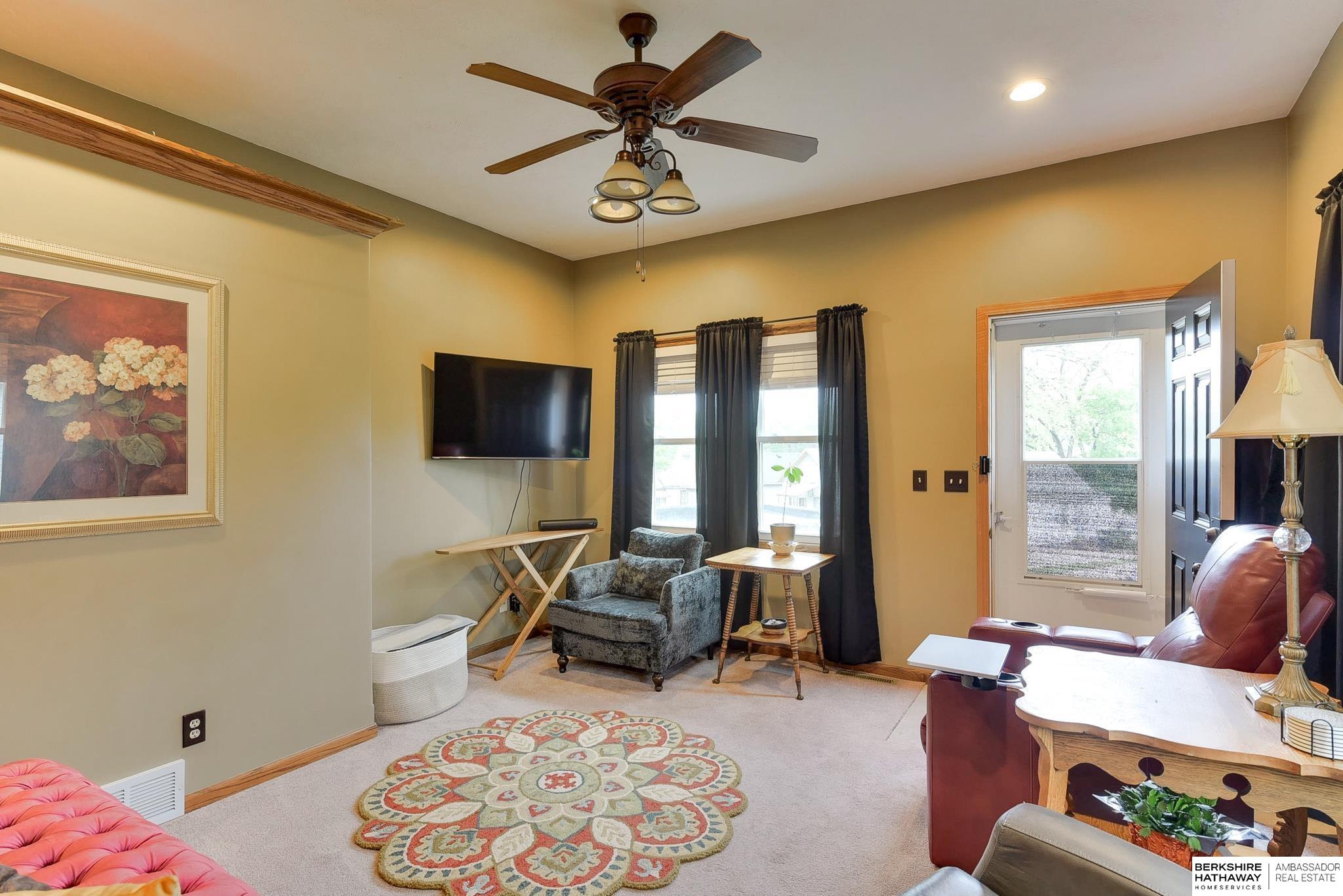 Omaha, Nebraska 68105, United States, 1 Bedroom Bedrooms, ,1 BathroomBathrooms,Residential,Active,124721